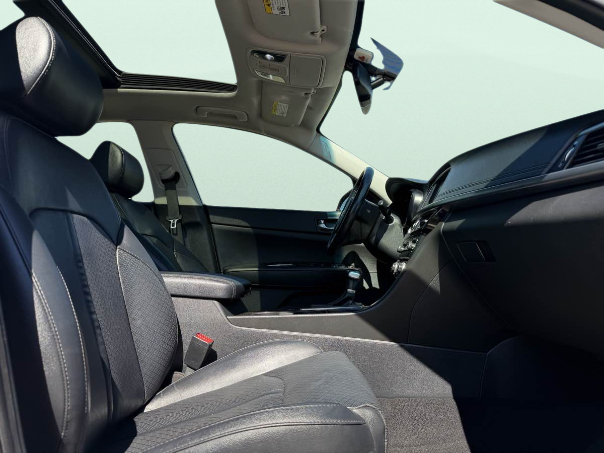 Photo 18 of this Kia Optima