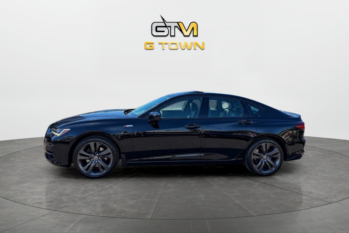Photo 3 of this Acura TLX