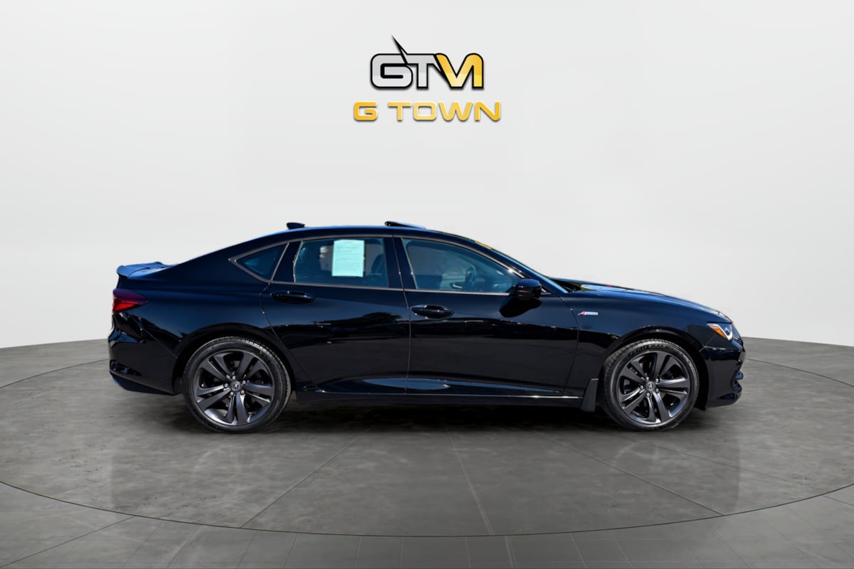 Photo 6 of this Acura TLX
