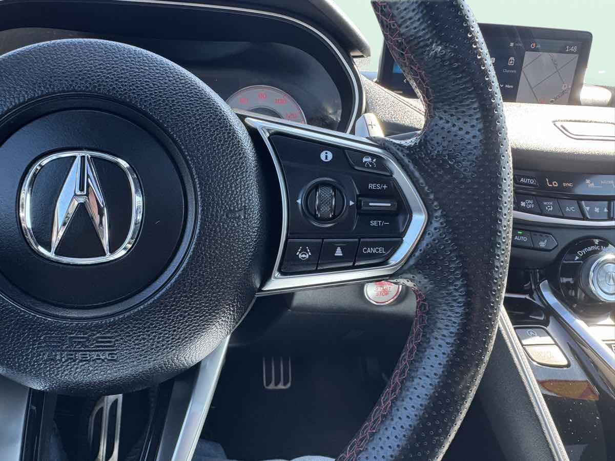 Photo 17 of this Acura TLX