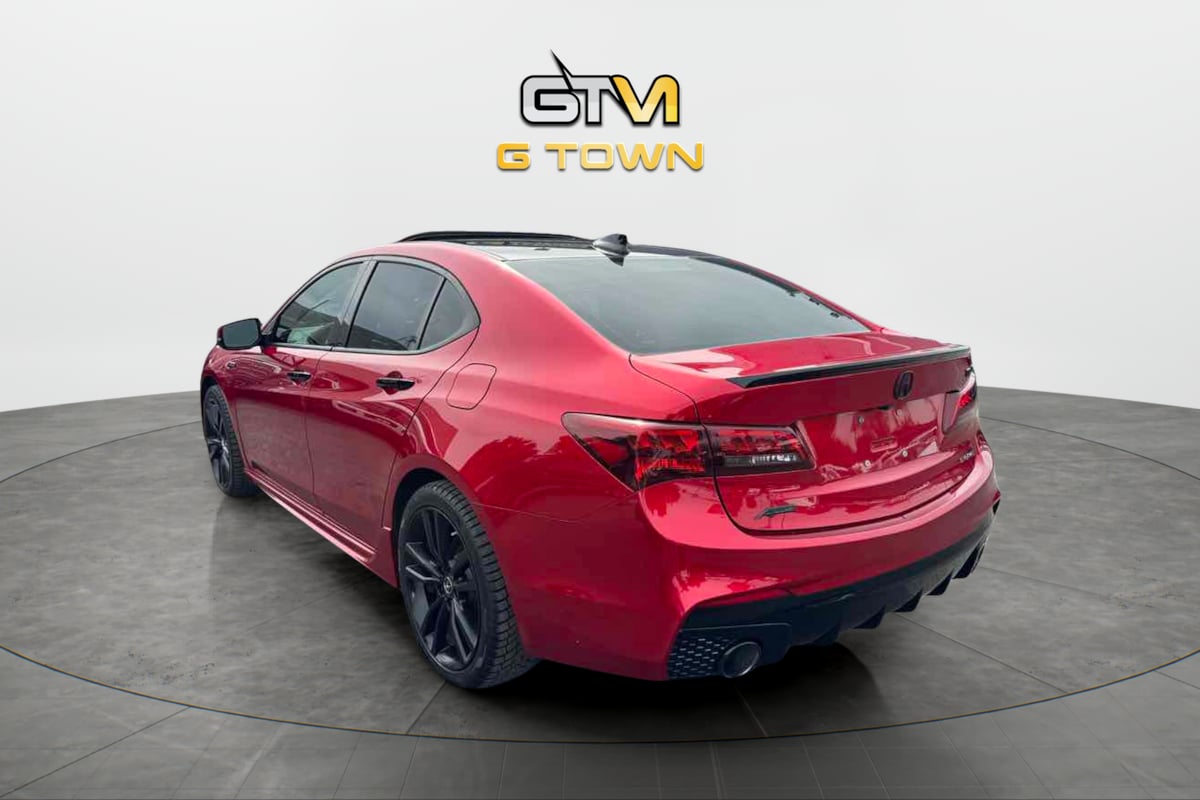 Photo 4 of this Acura TLX