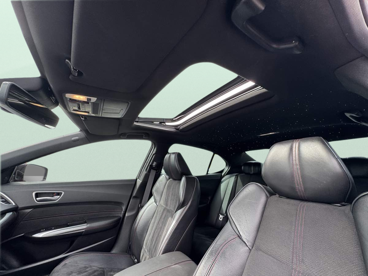Photo 11 of this Acura TLX