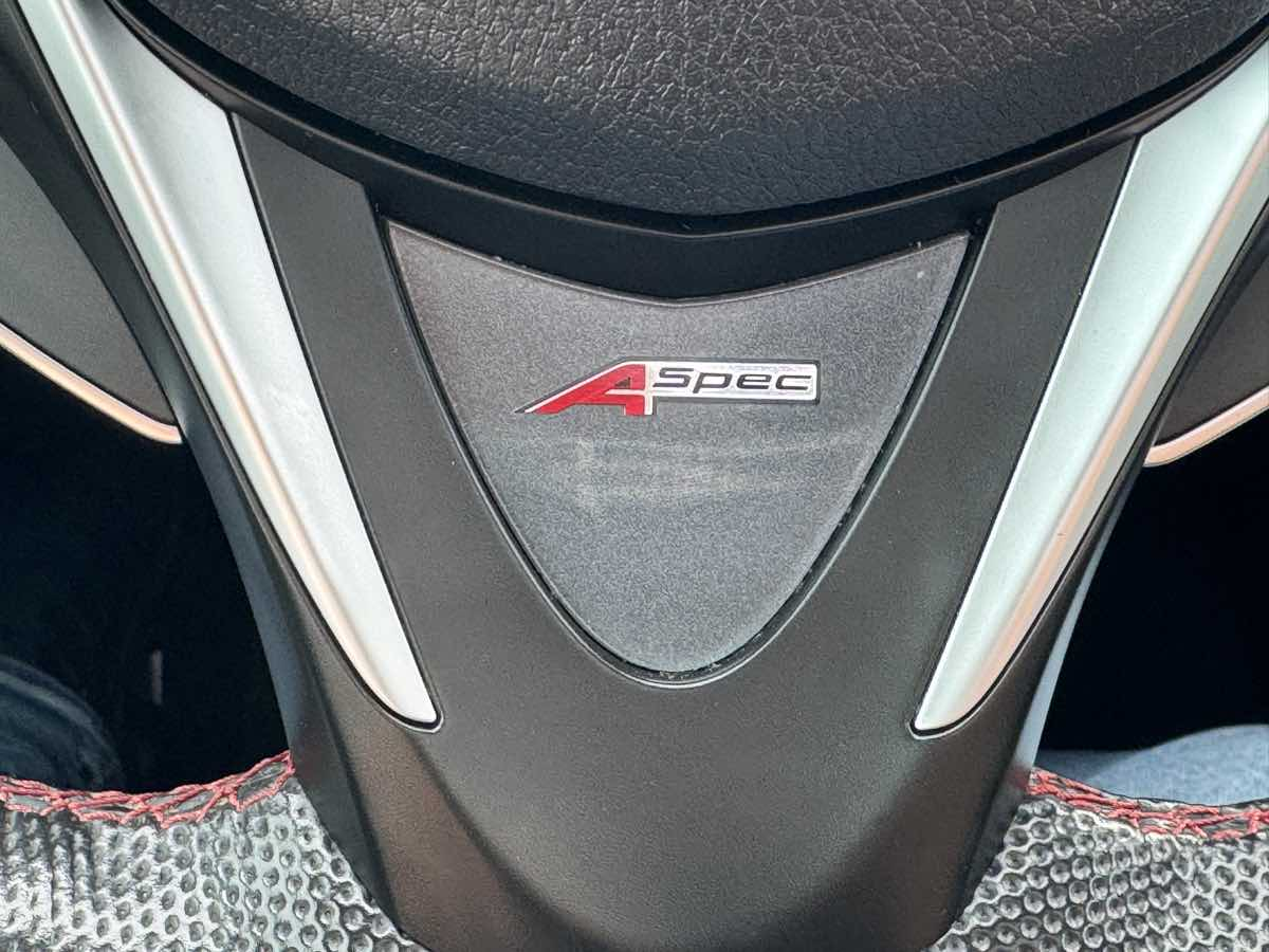 Photo 18 of this Acura TLX