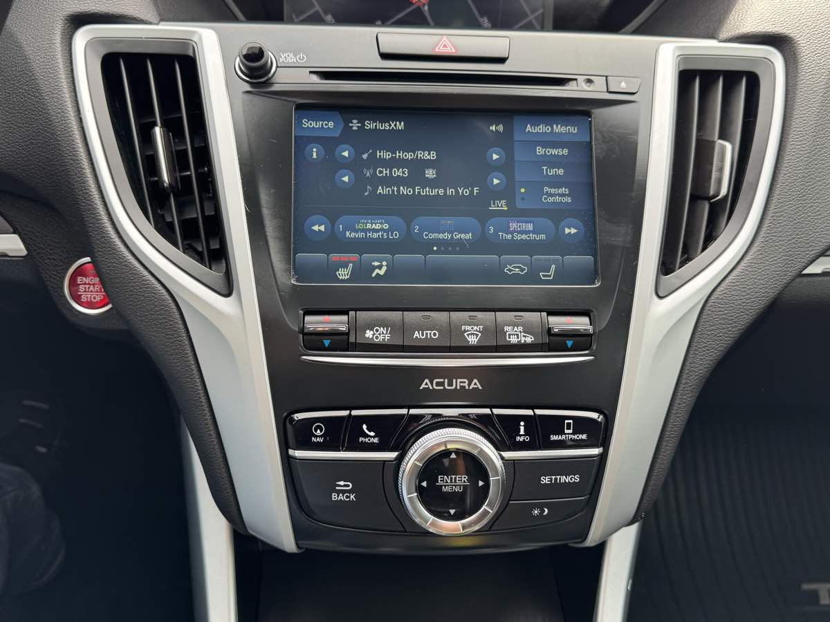 Photo 22 of this Acura TLX