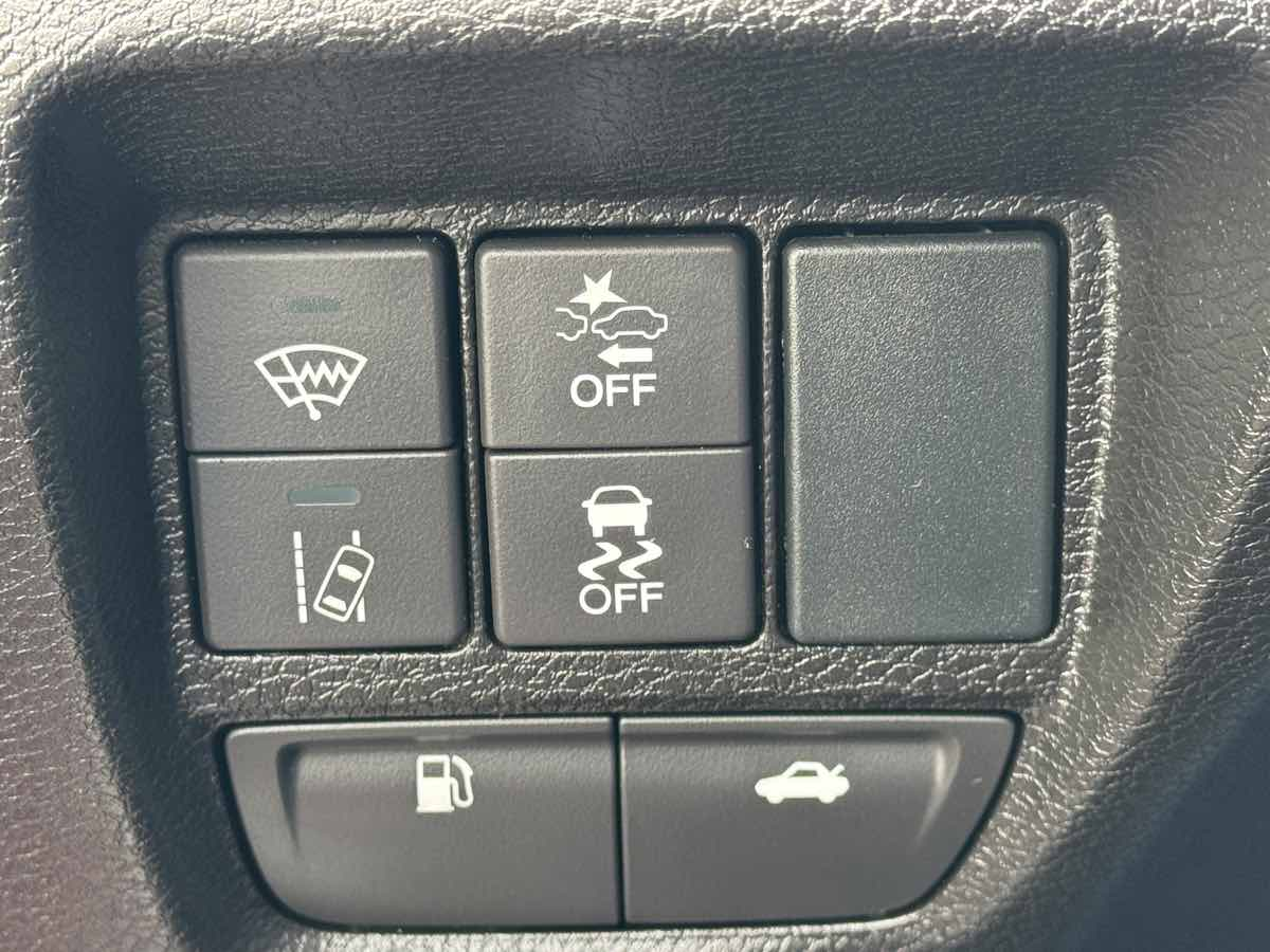 Photo 26 of this Acura TLX