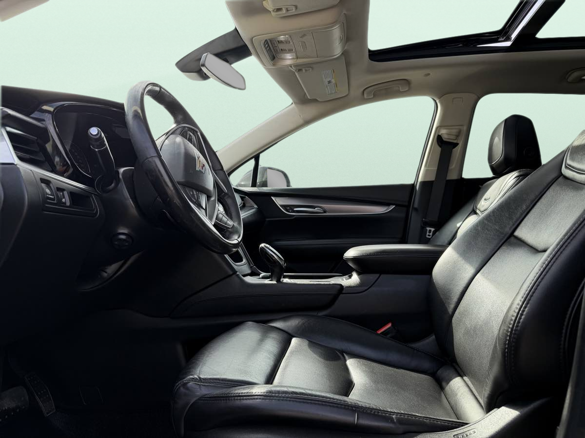 Photo 15 of this Cadillac XT5