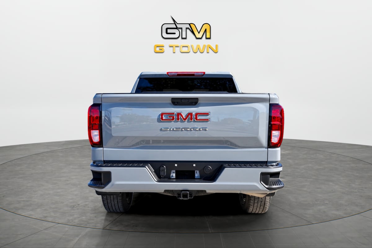 Photo 2 of this GMC Sierra 1500