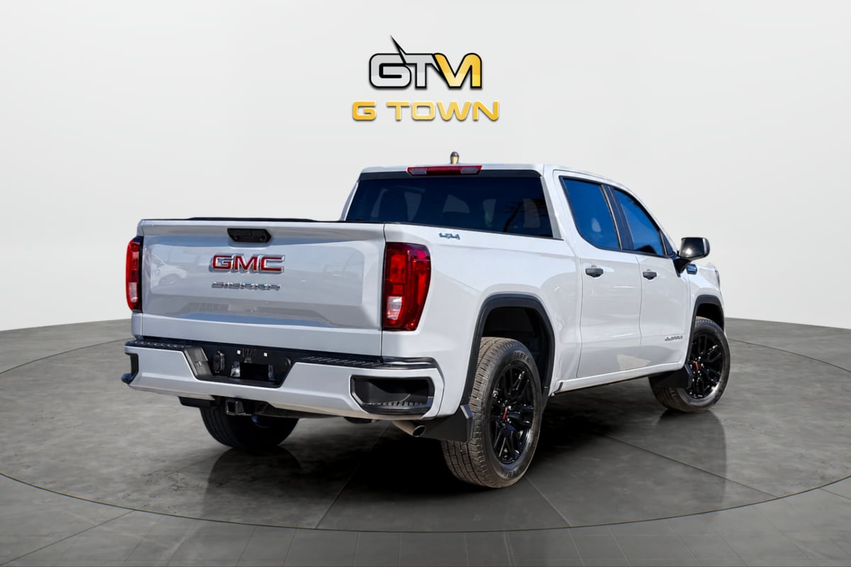 Photo 3 of this GMC Sierra 1500
