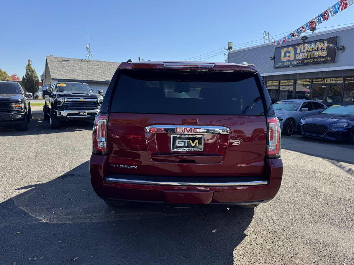 Photo 6 of this GMC Yukon