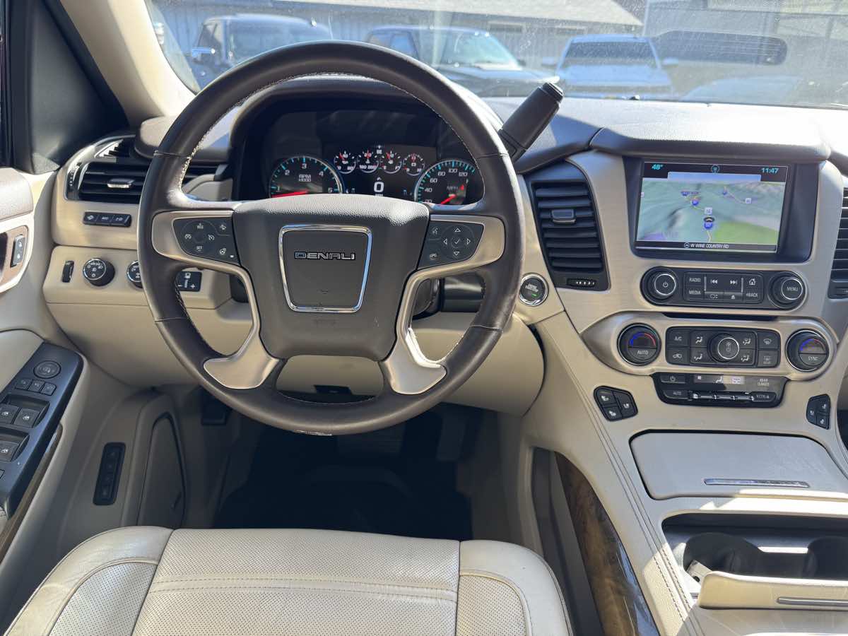 Photo 18 of this GMC Yukon