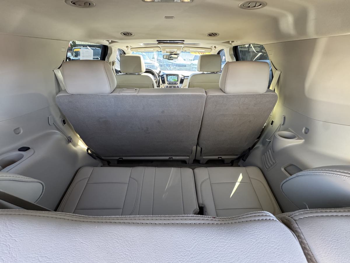 Photo 19 of this GMC Yukon