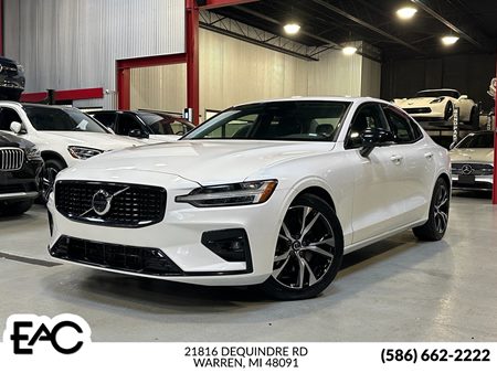 2024 Volvo S60 Plus Dark Theme