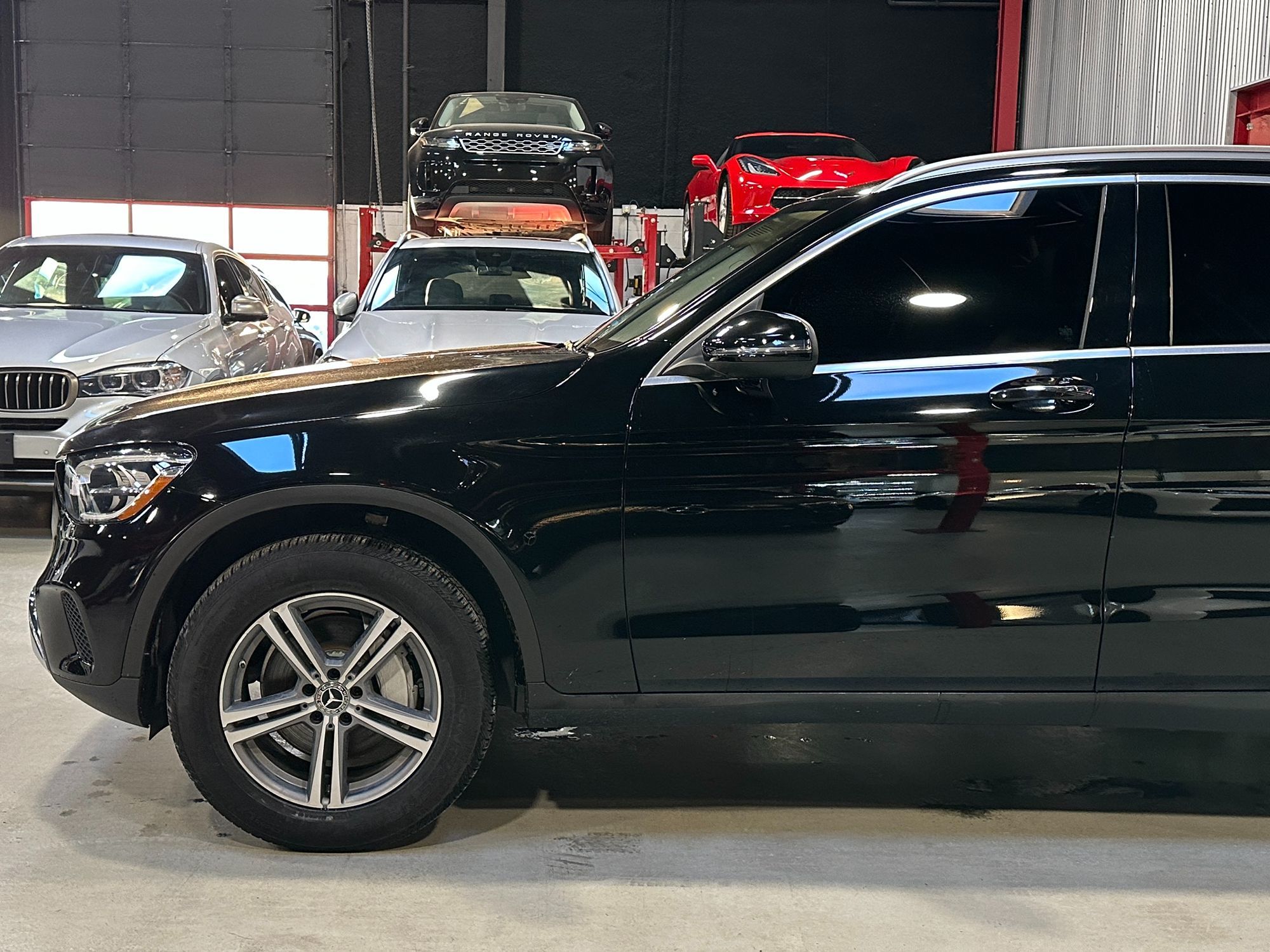 Photo 2 of this Mercedes-Benz GLC 300