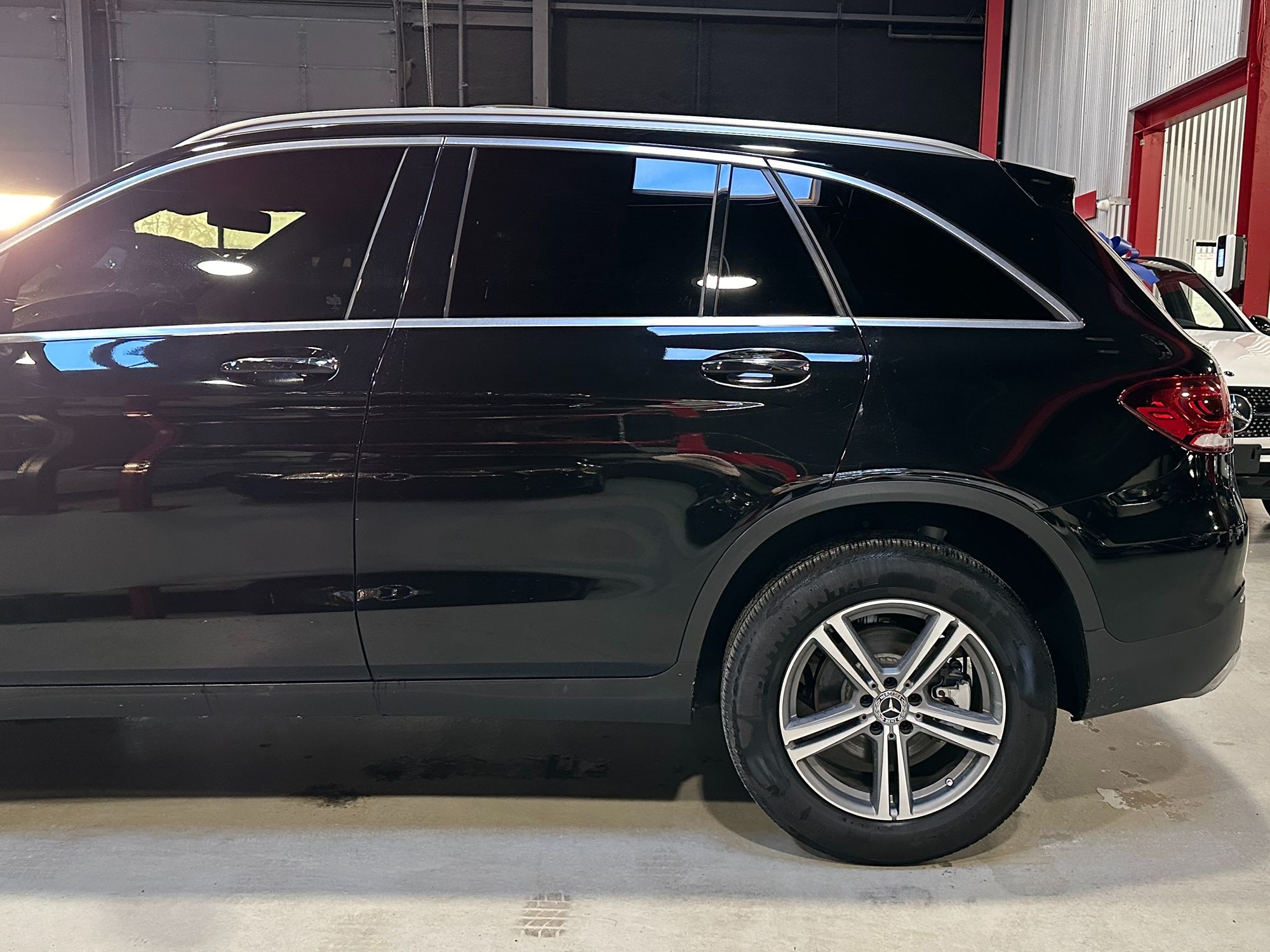 Photo 4 of this Mercedes-Benz GLC 300