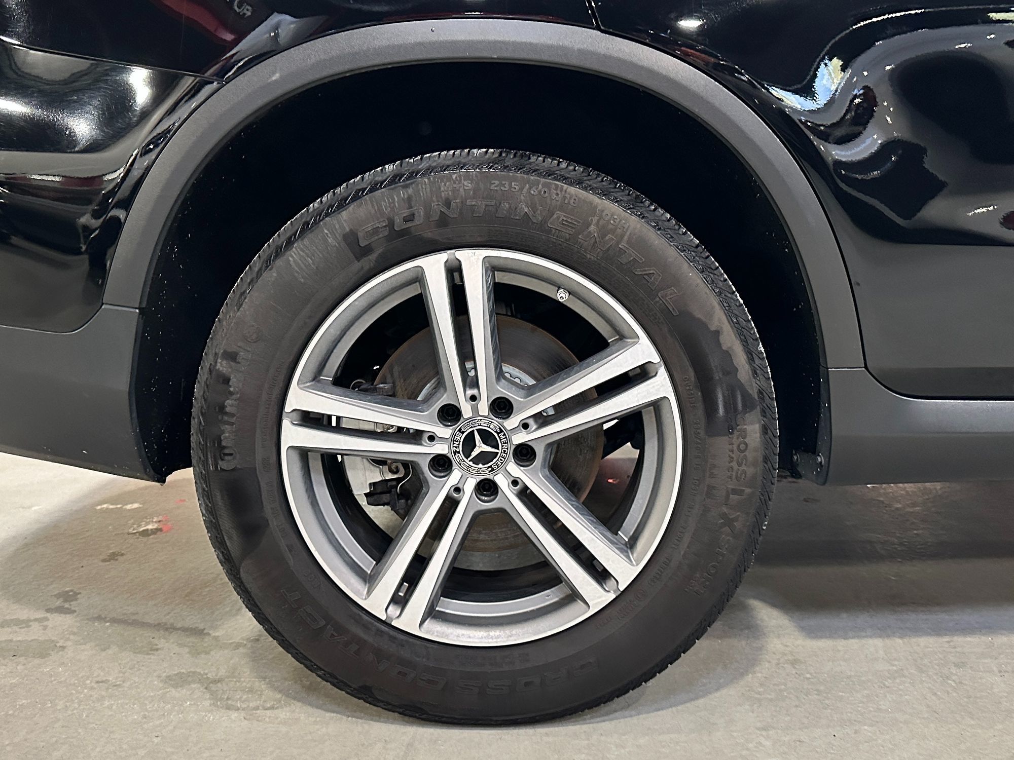 Photo 10 of this Mercedes-Benz GLC 300