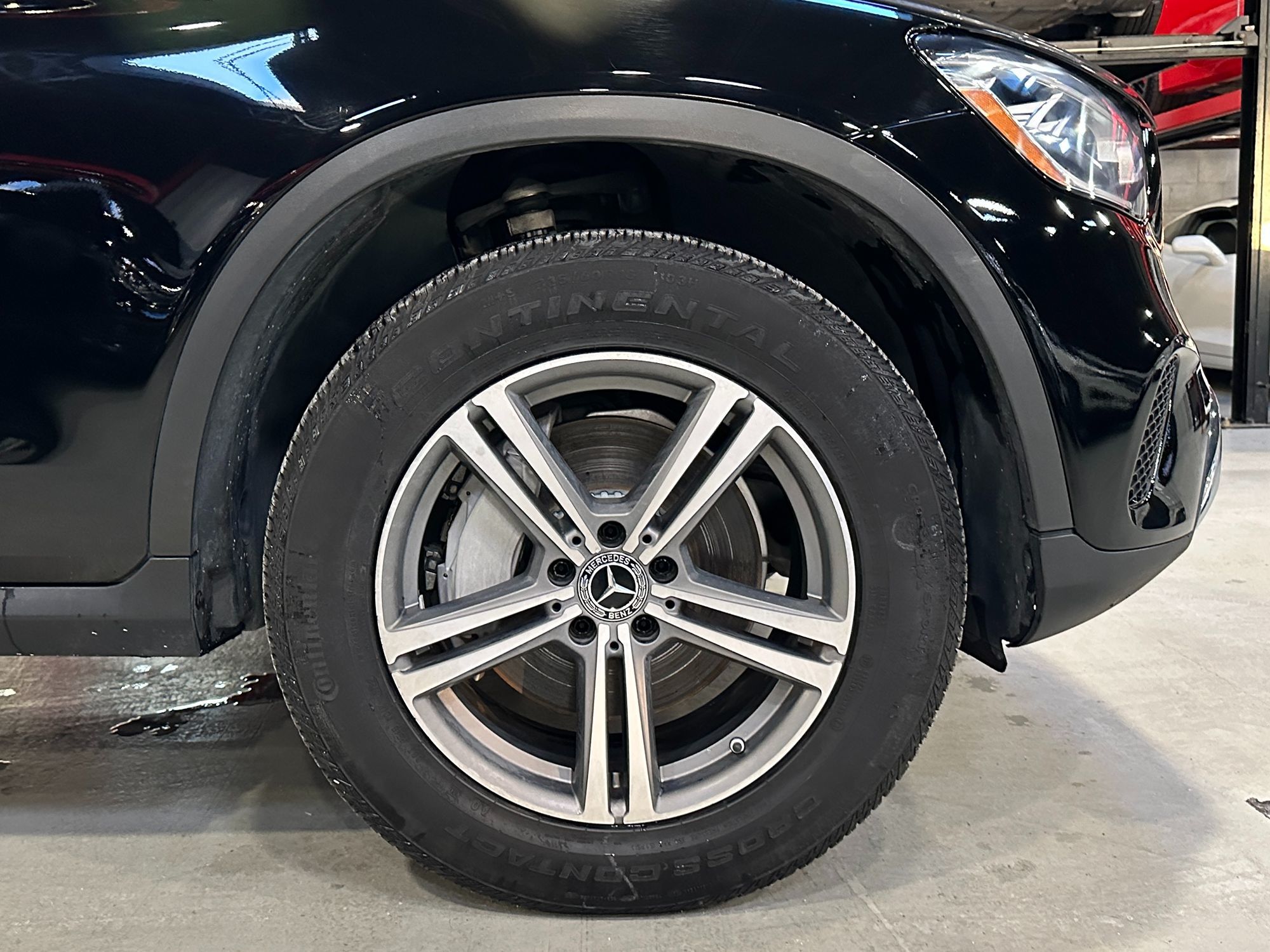 Photo 12 of this Mercedes-Benz GLC 300