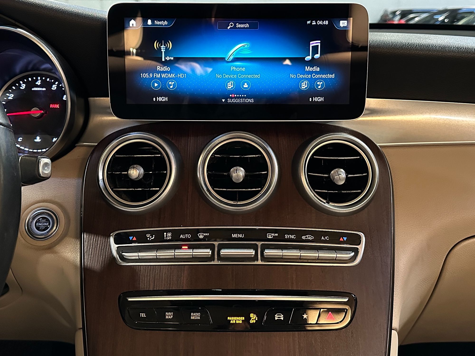 Photo 22 of this Mercedes-Benz GLC 300