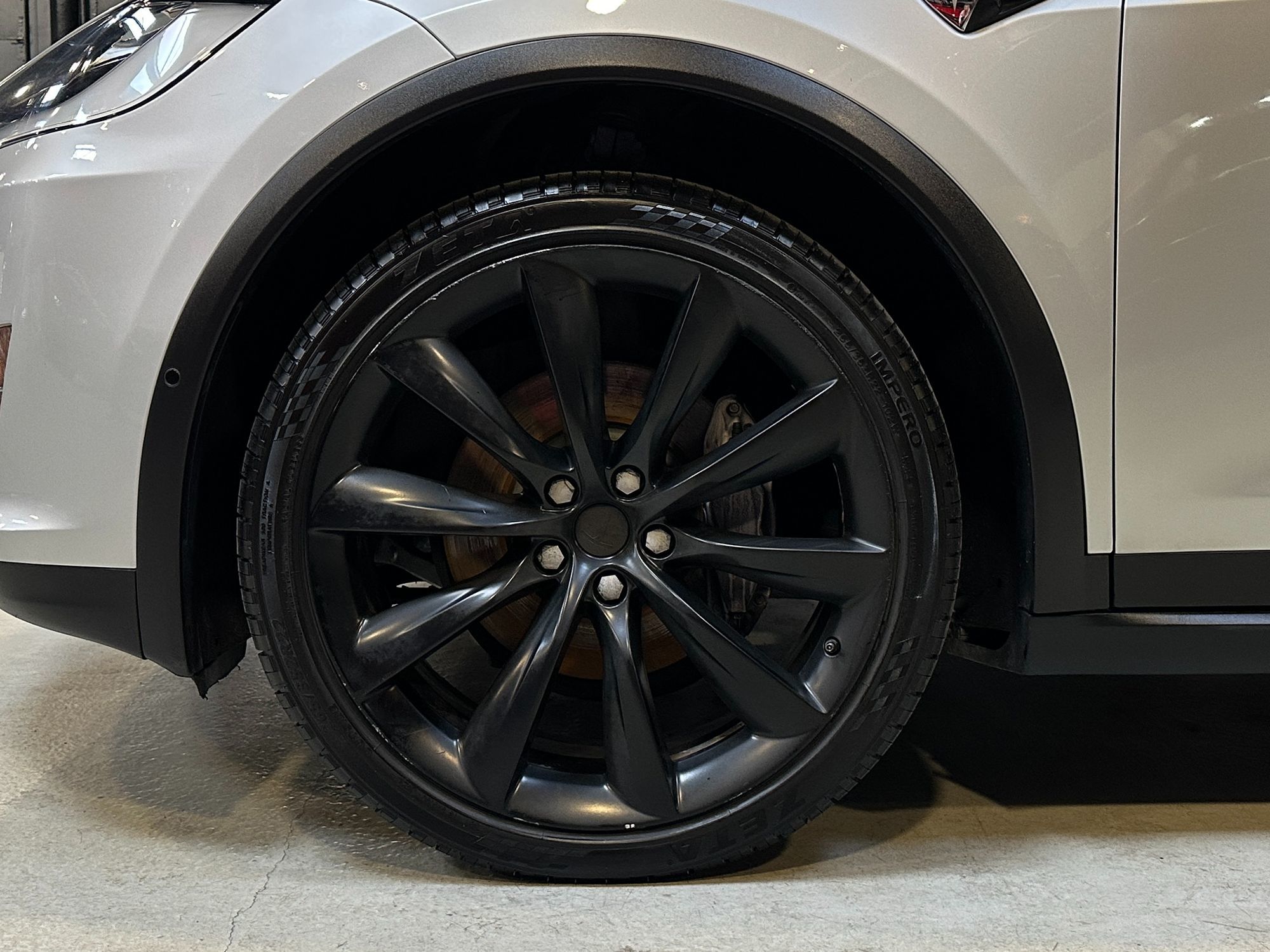 2018 Tesla Model X 75D photo 3