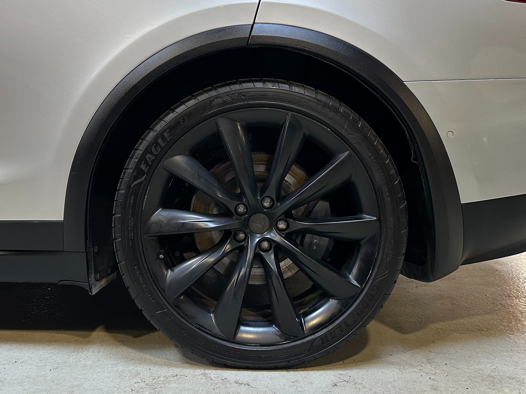 2018 Tesla Model X 75D photo 5