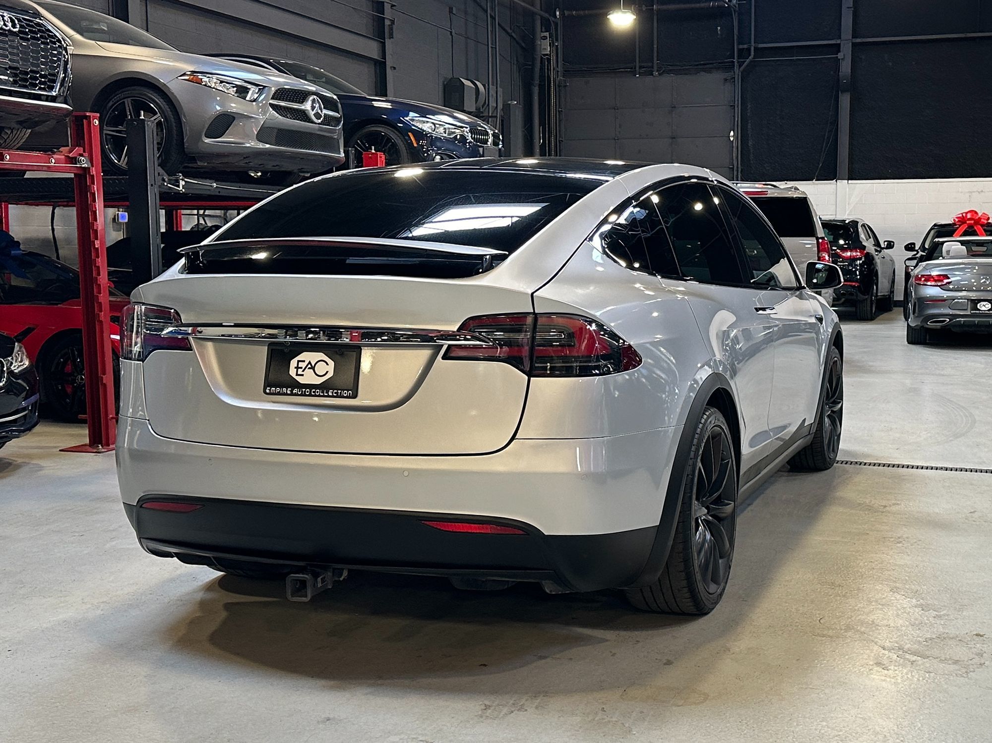 2018 Tesla Model X 75D photo 8