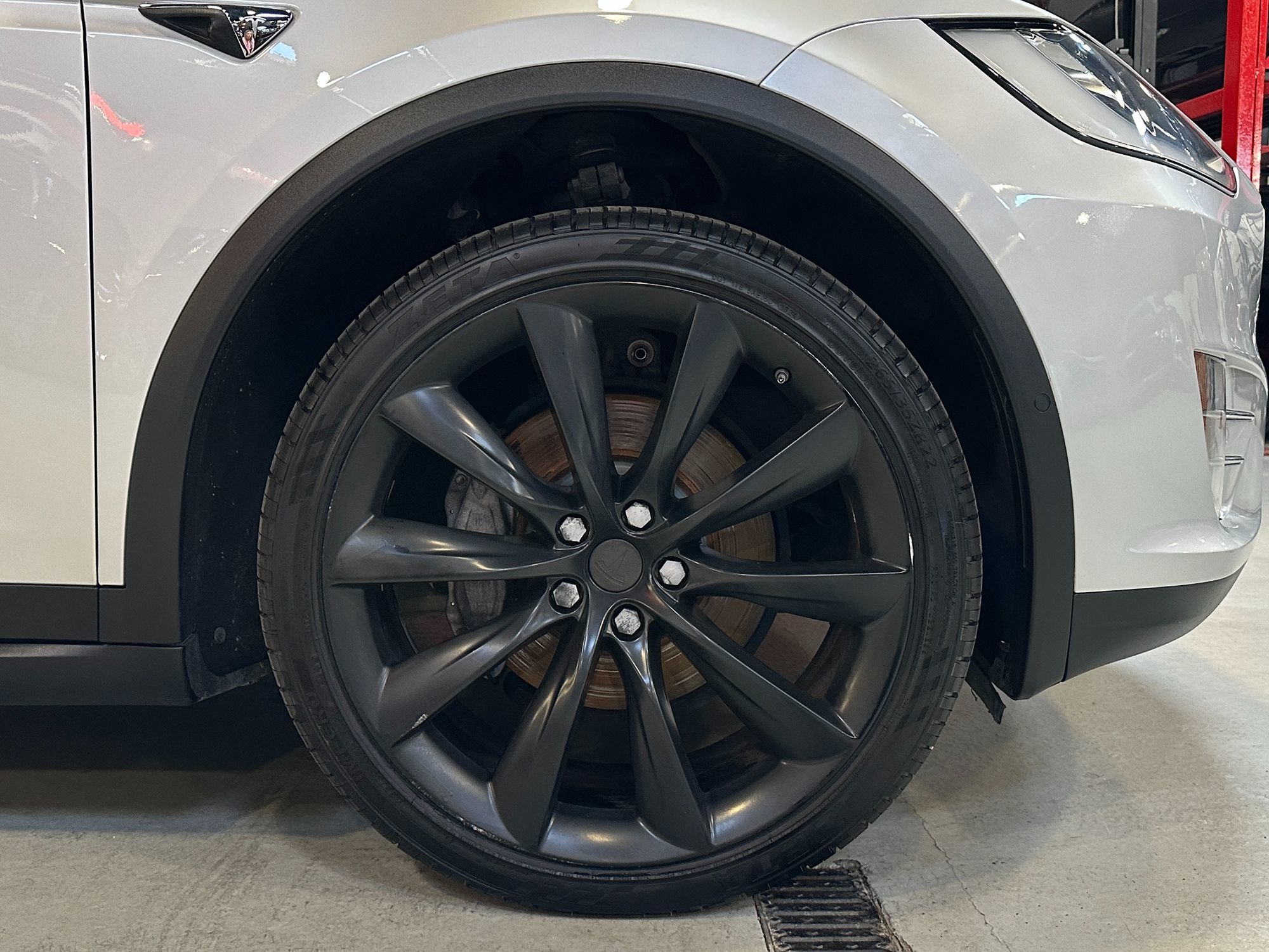 2018 Tesla Model X 75D photo 12