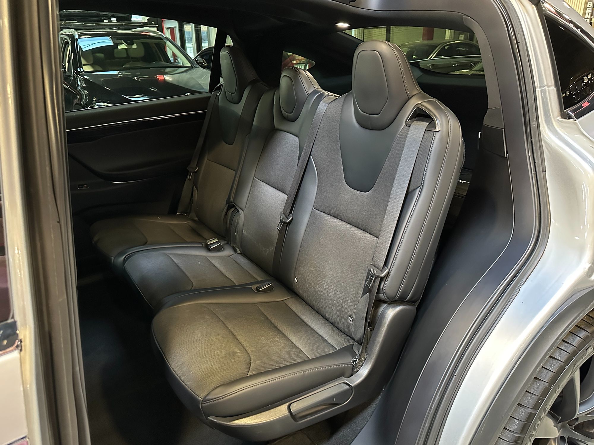 2018 Tesla Model X 75D photo 26