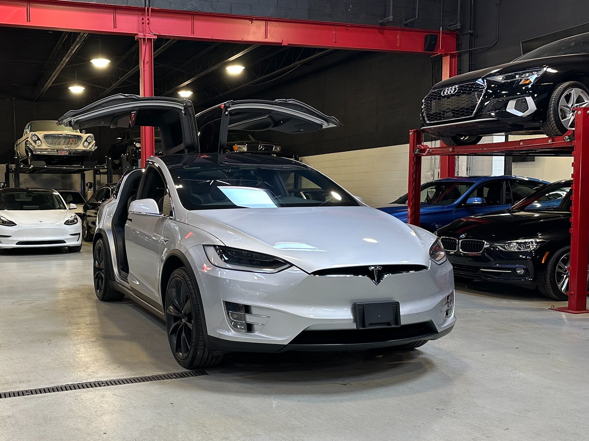 2018 Tesla Model X 75D photo 16