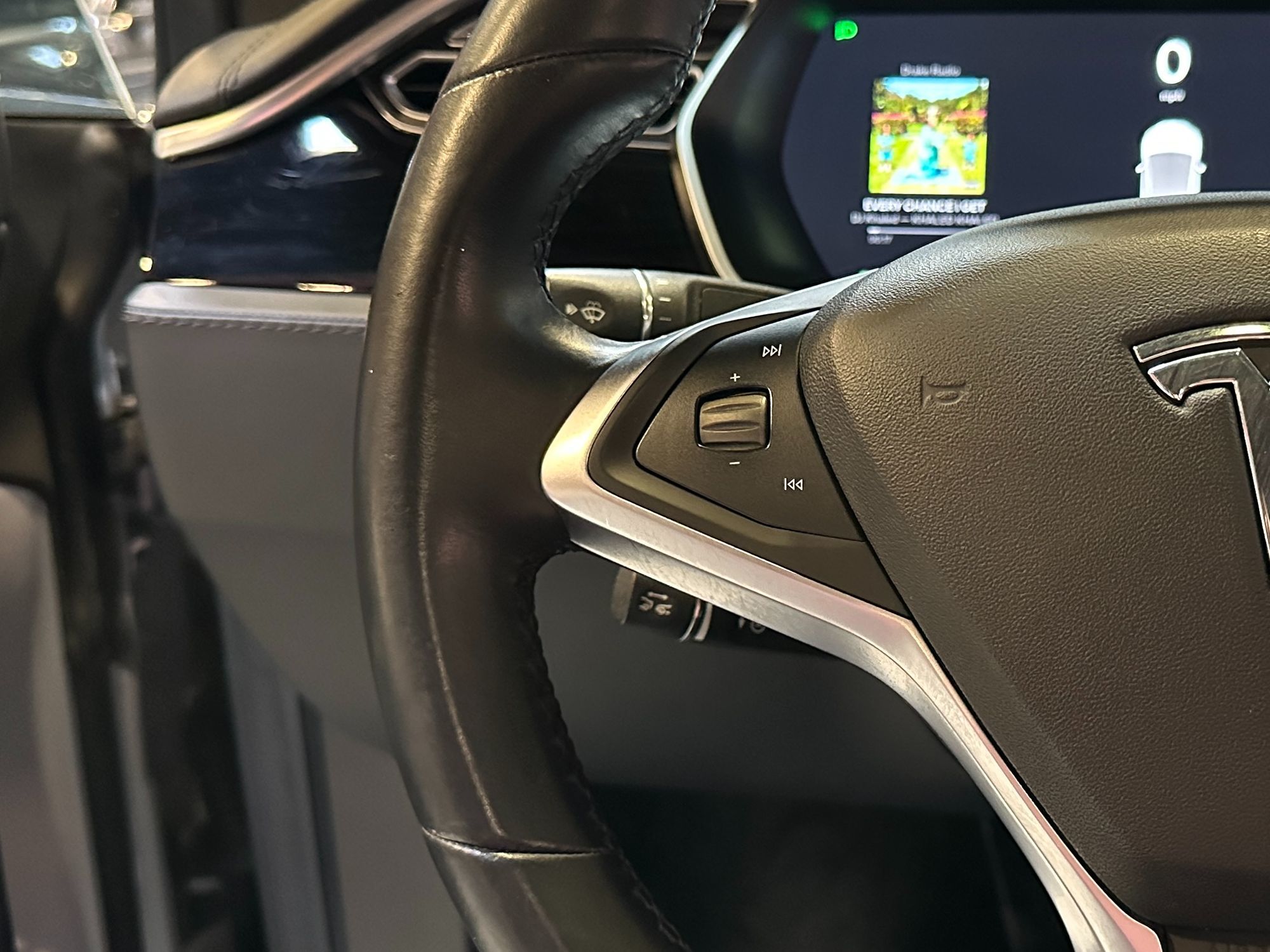 2018 Tesla Model X 75D photo 22