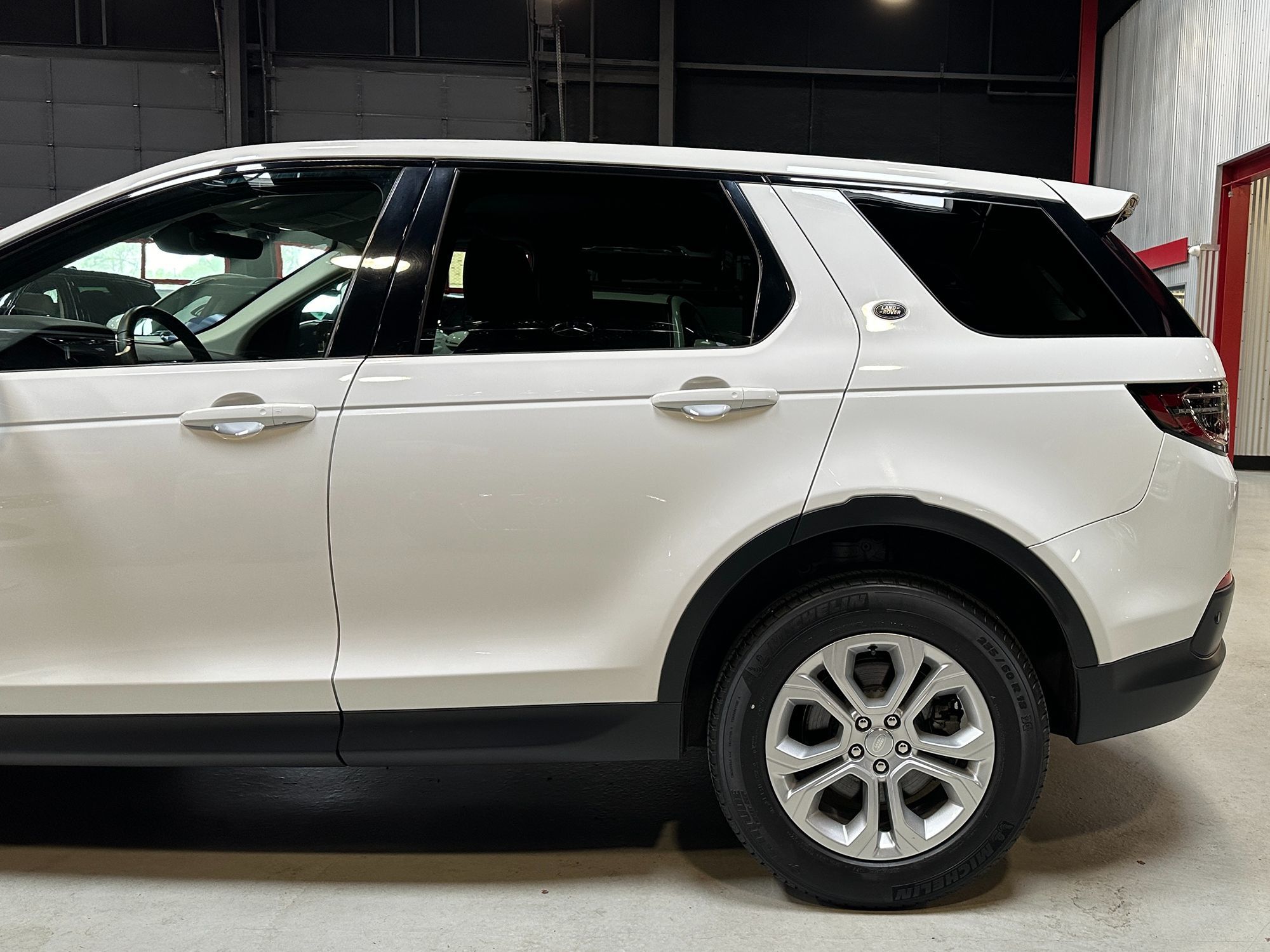 2022 Land Rover Discovery Sport S photo 4