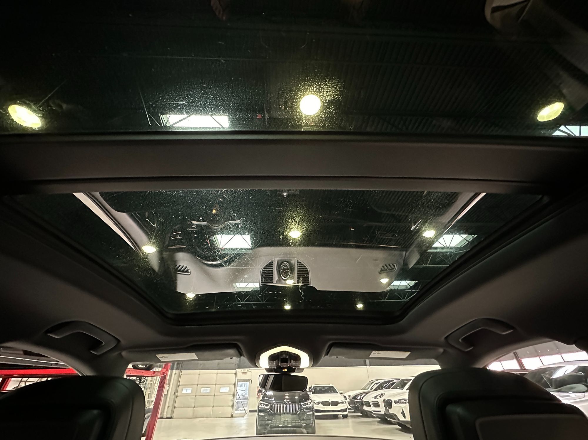 2021 Porsche Macan Base photo 31