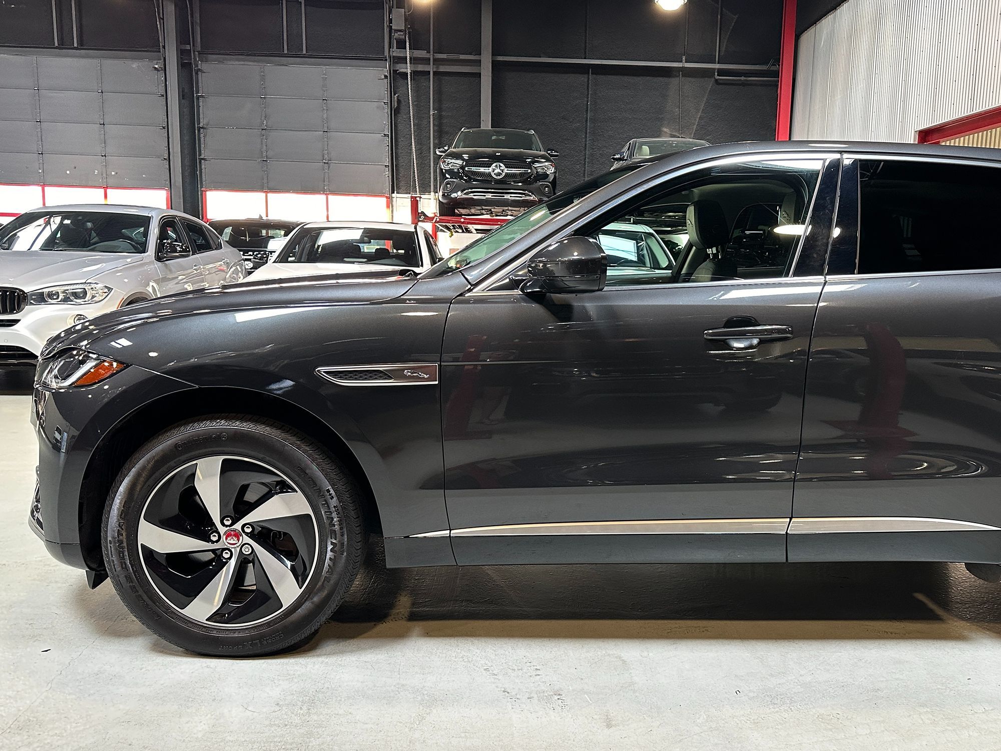 2022 Jaguar F-PACE P250 S photo 2