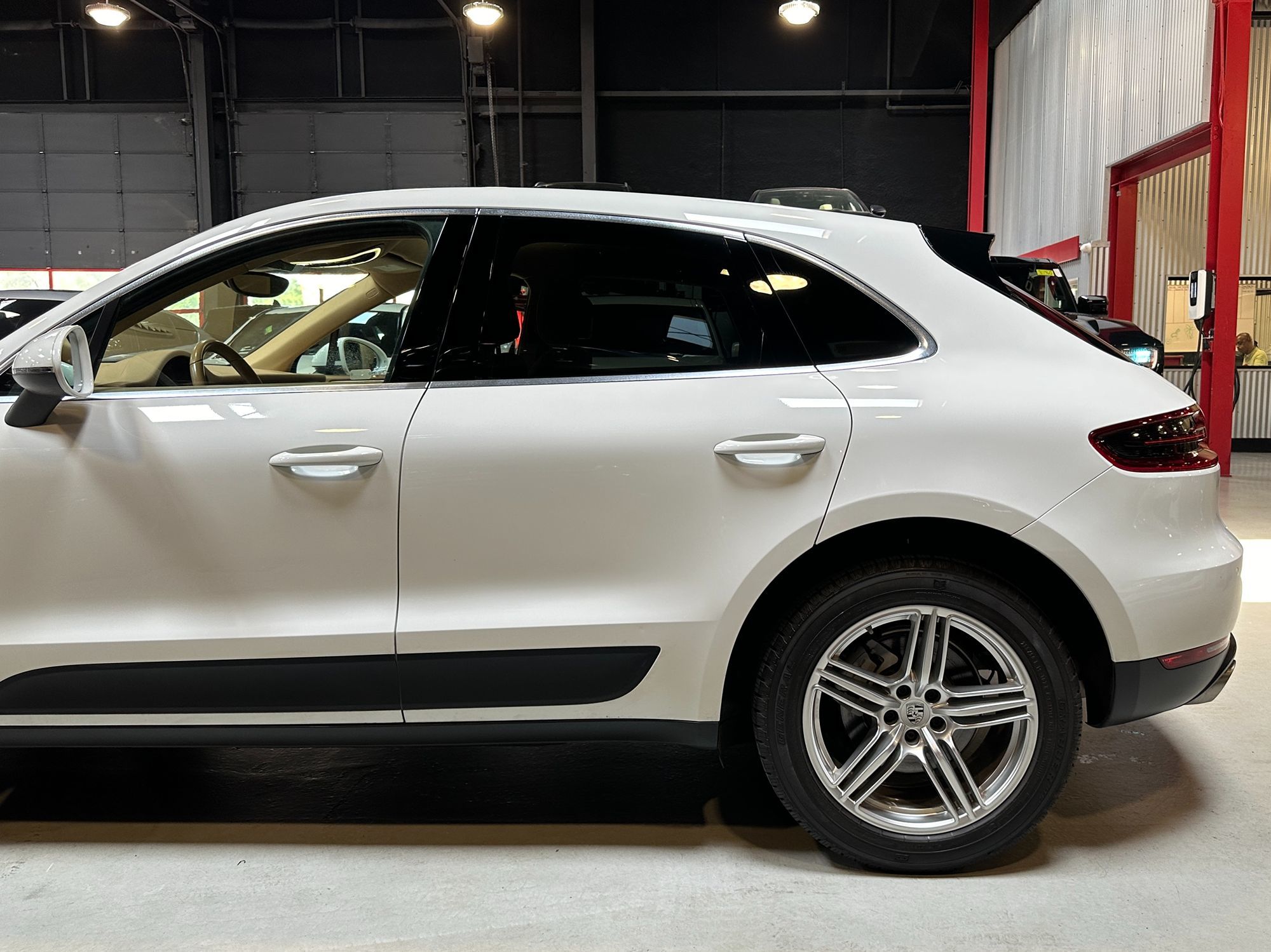 2017 Porsche Macan S photo 4