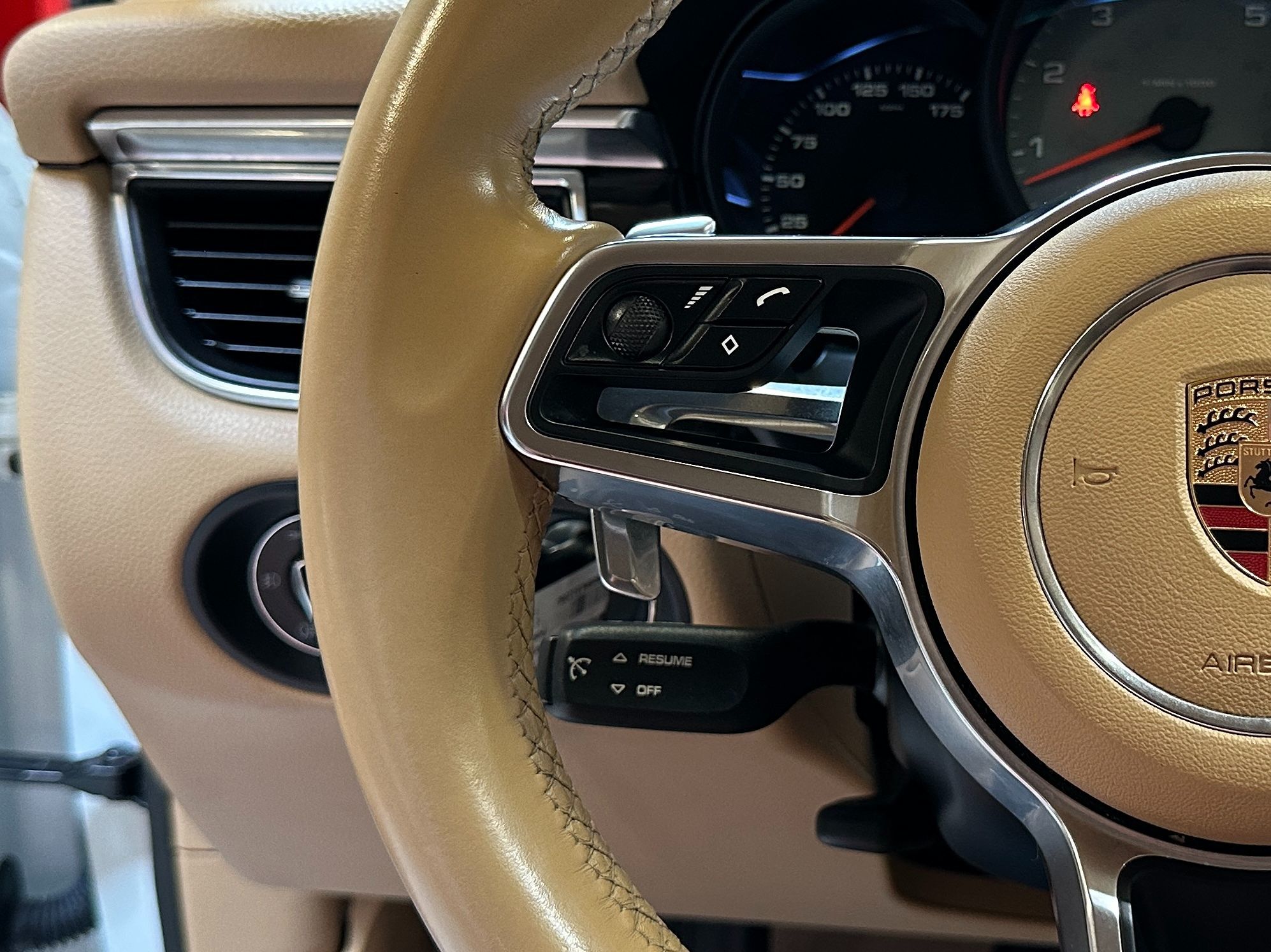 2017 Porsche Macan S photo 20
