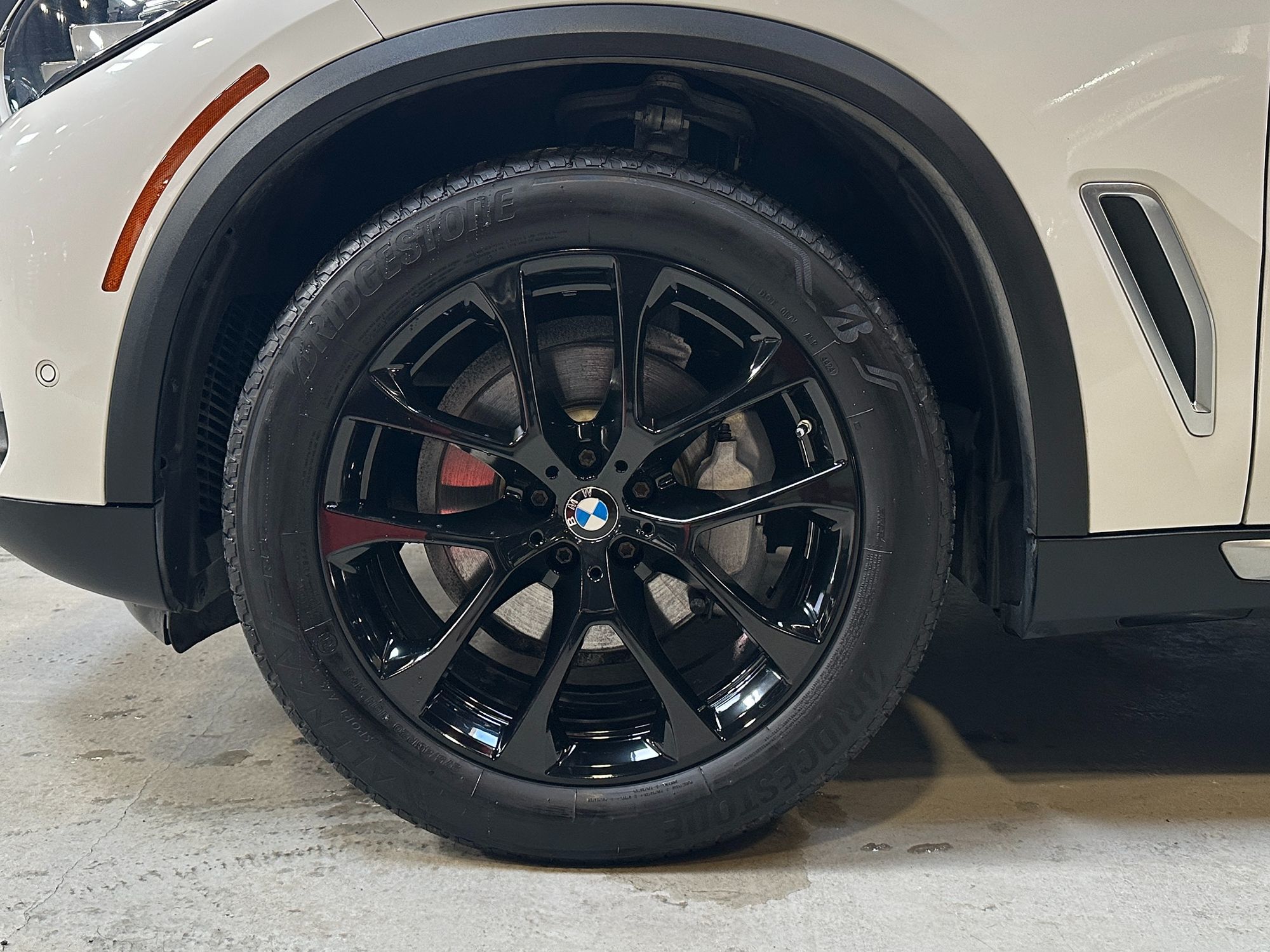 Photo 3 of this BMW X5