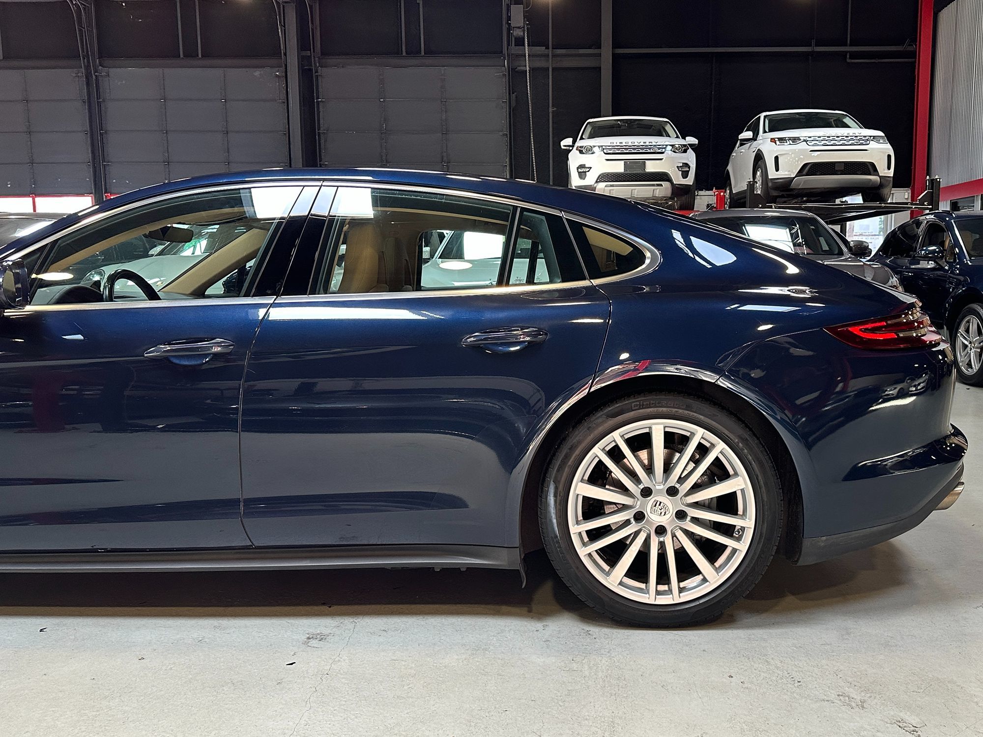 2018 Porsche Panamera 4S photo 4