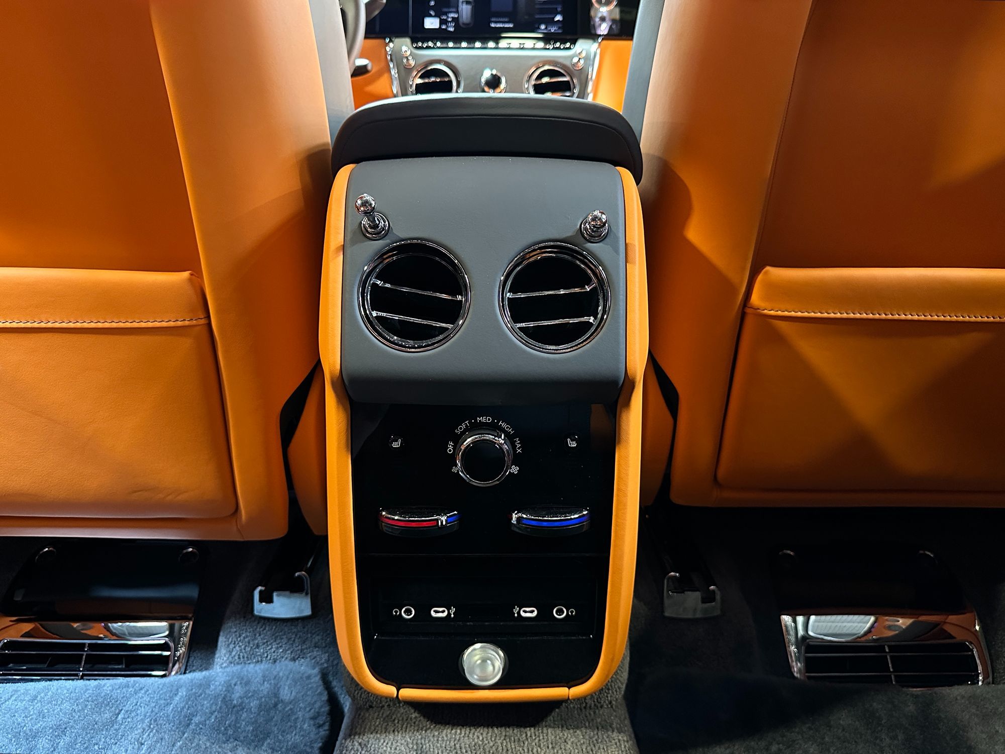 2025 Rolls Royce Cullinan photo 29