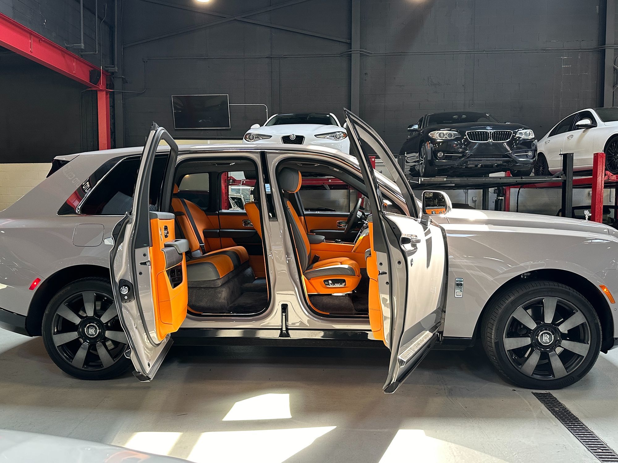 2025 Rolls Royce Cullinan photo 15