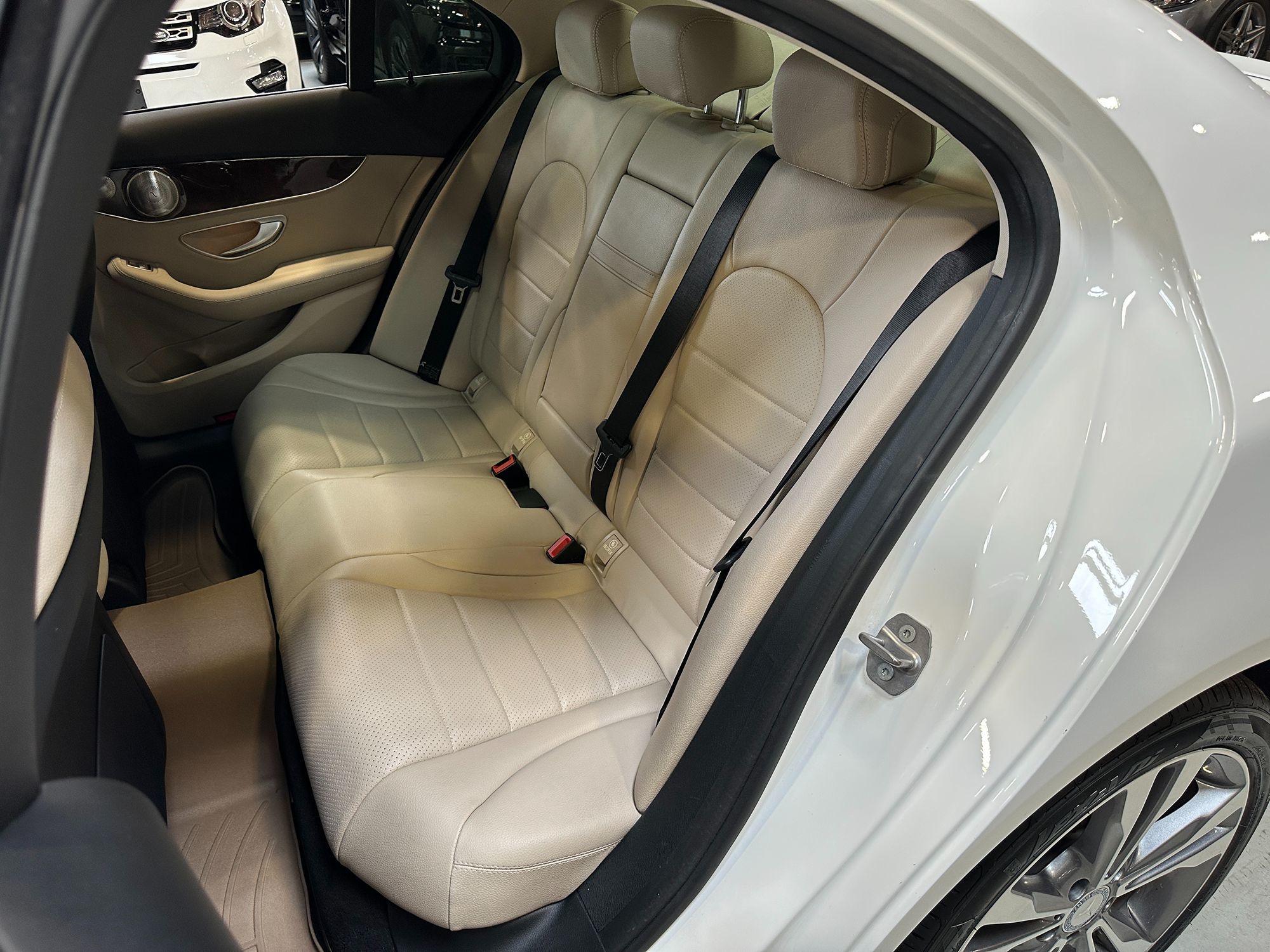 2017 Mercedes Benz C 300 4MATIC Sedan photo 26