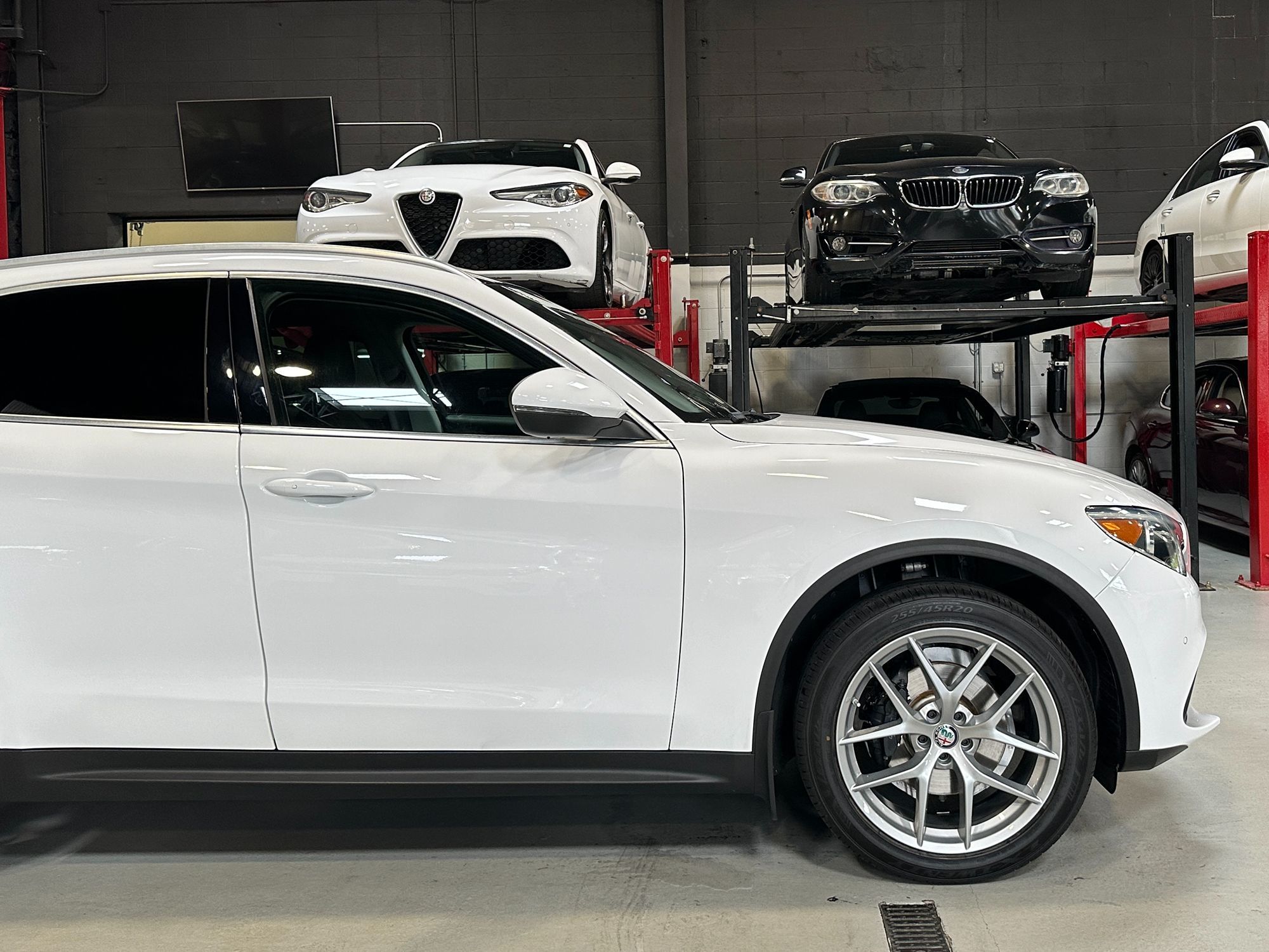 2018 Alfa Romeo Stelvio Ti photo 11