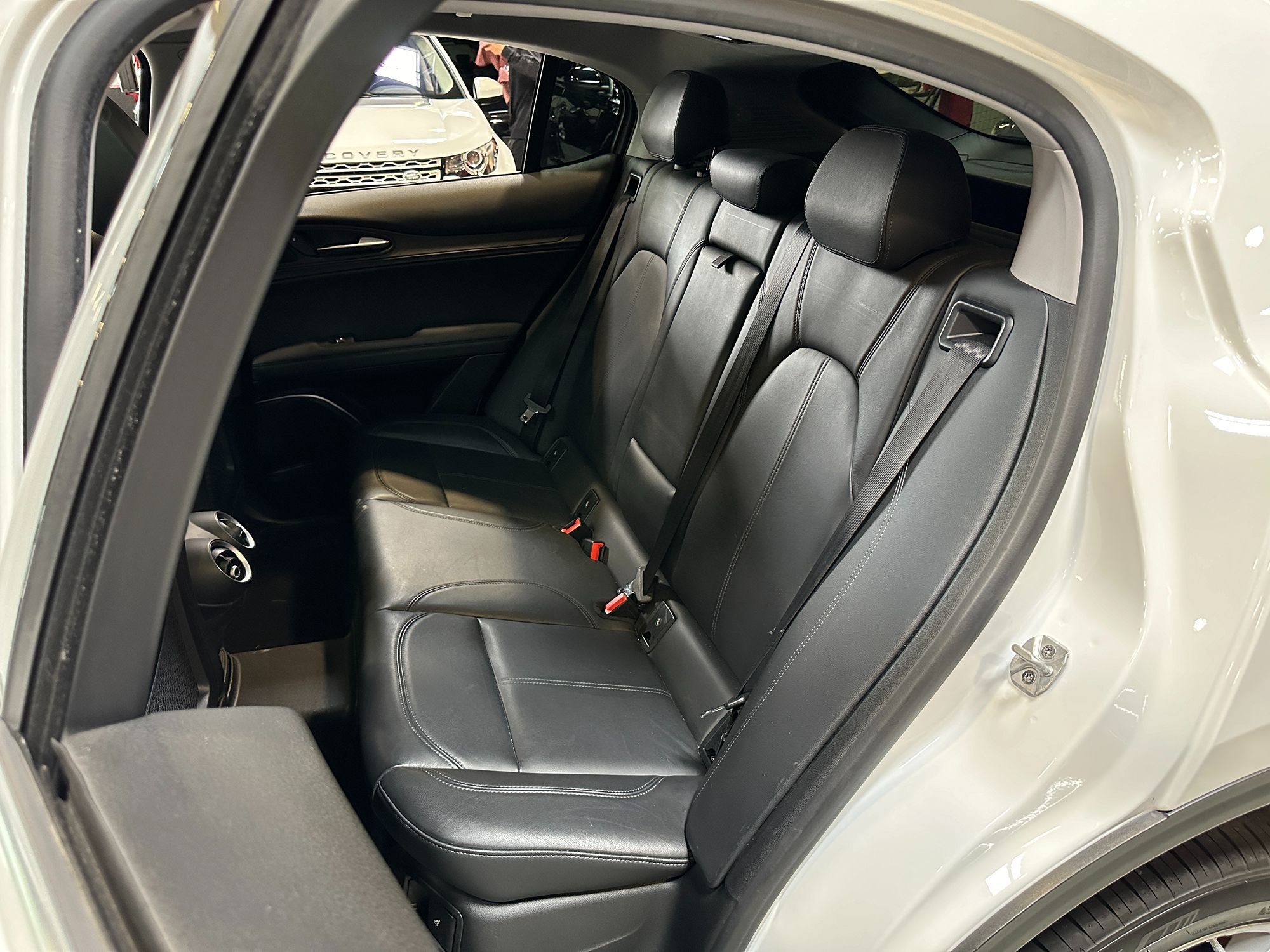 2018 Alfa Romeo Stelvio Ti photo 26