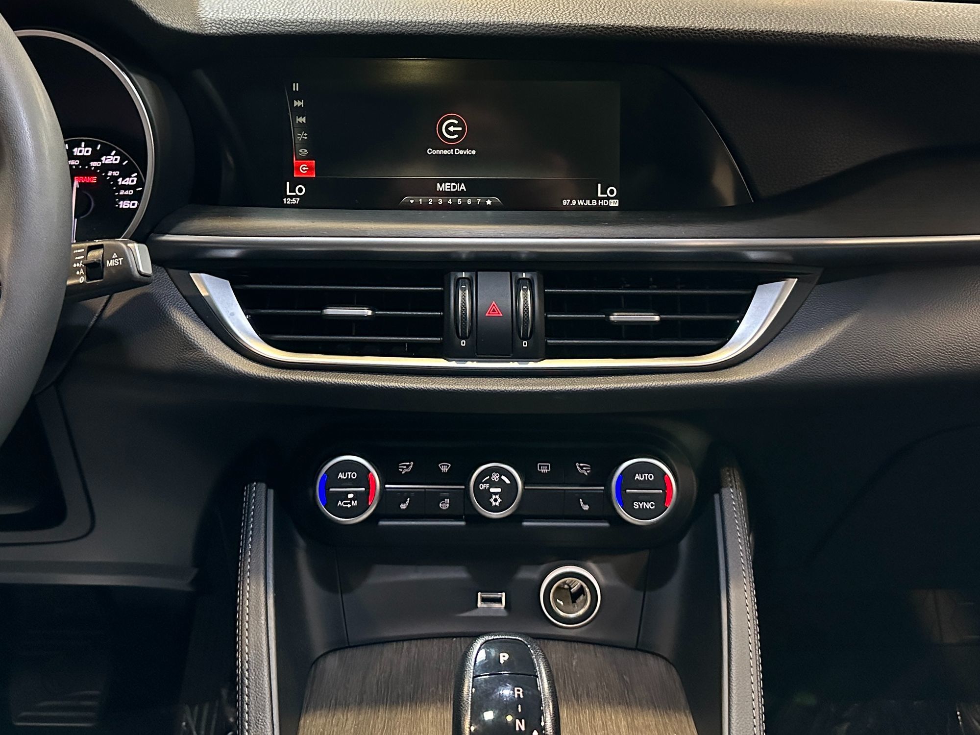 2018 Alfa Romeo Stelvio Ti photo 22