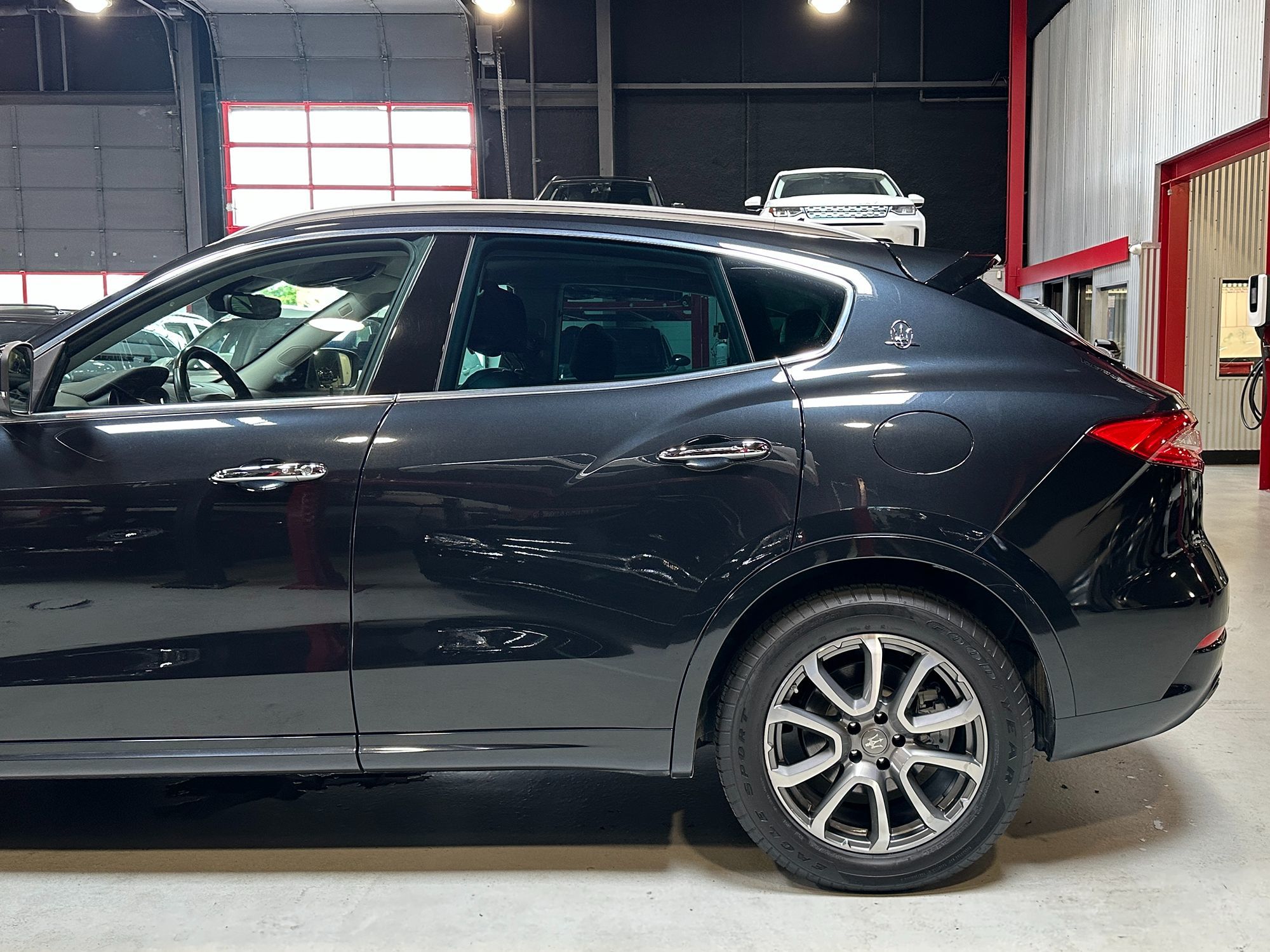 2018 Maserati Levante GranLusso photo 2