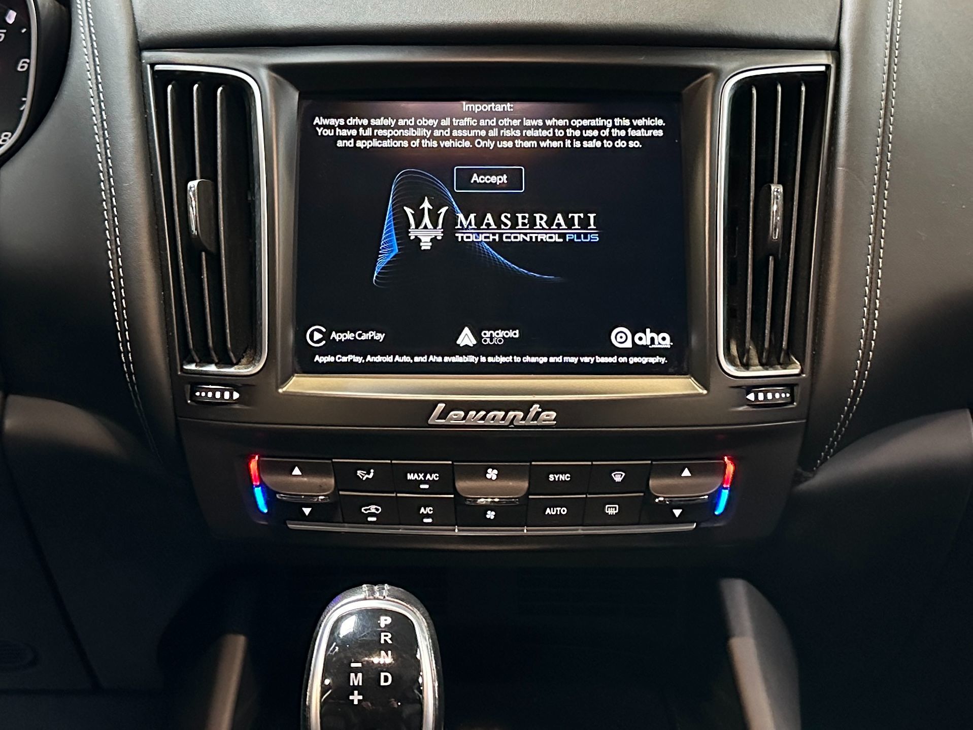 2018 Maserati Levante GranLusso photo 20