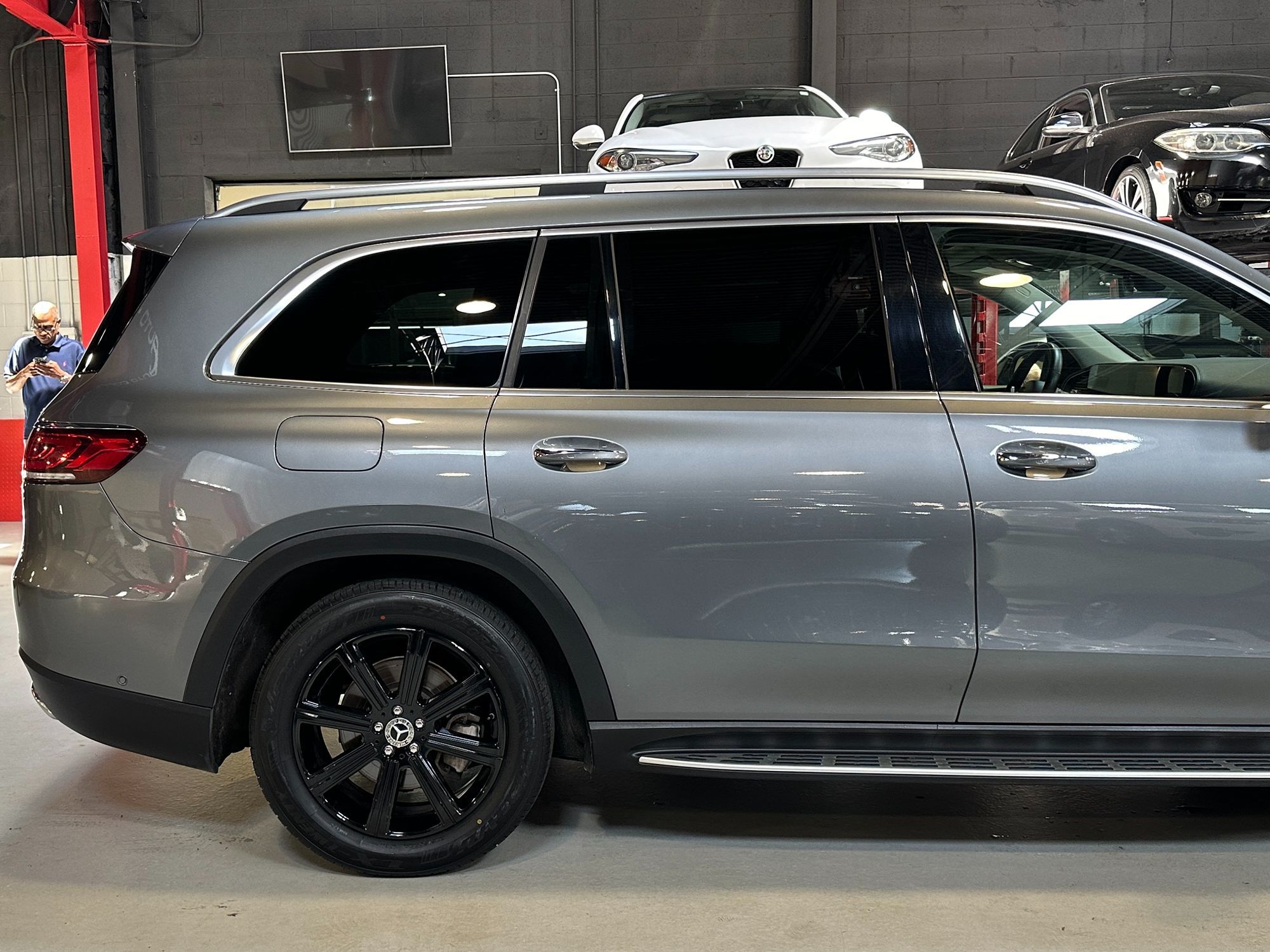 2021 Mercedes Benz GLS 450 4MATIC photo 3