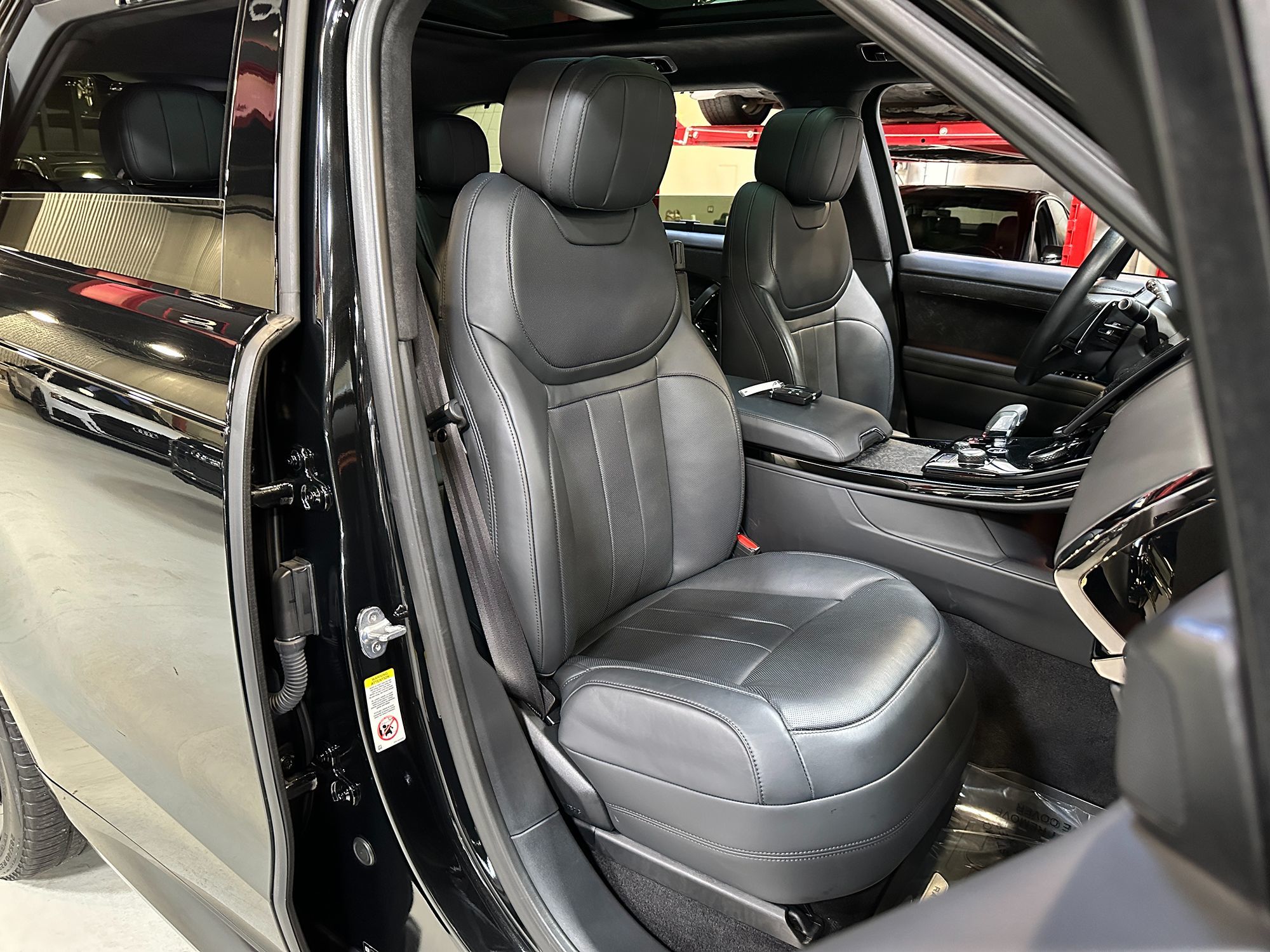 2023 Land Rover Range Rover Sport photo 26