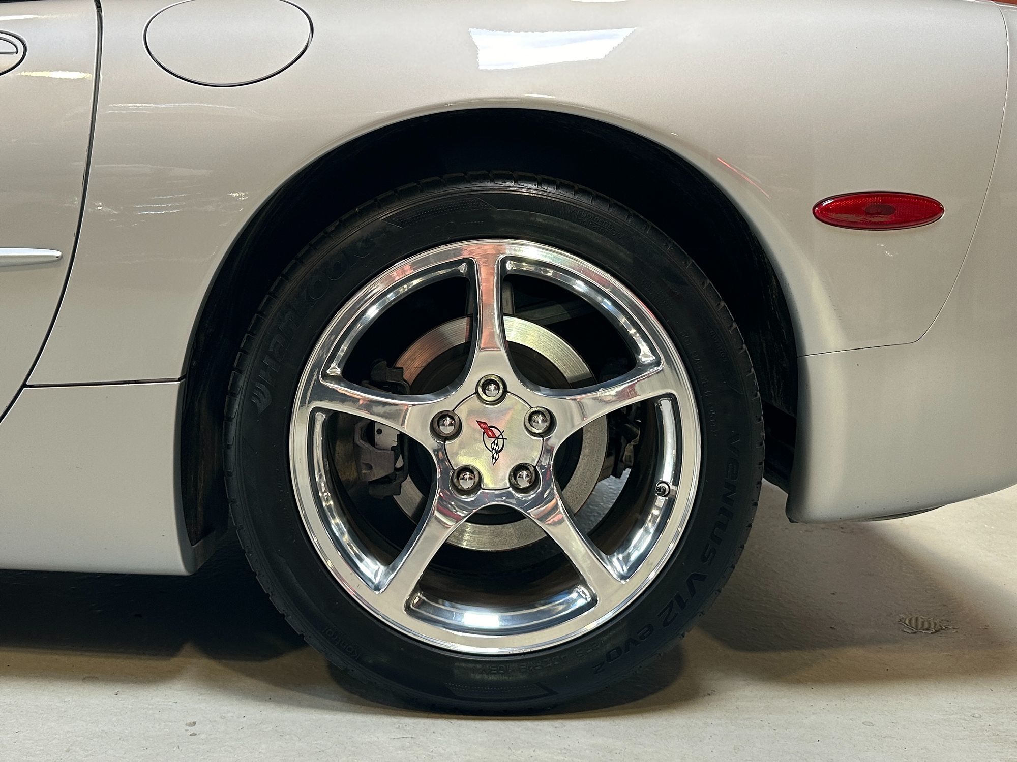 2000 Chevrolet Corvette photo 5