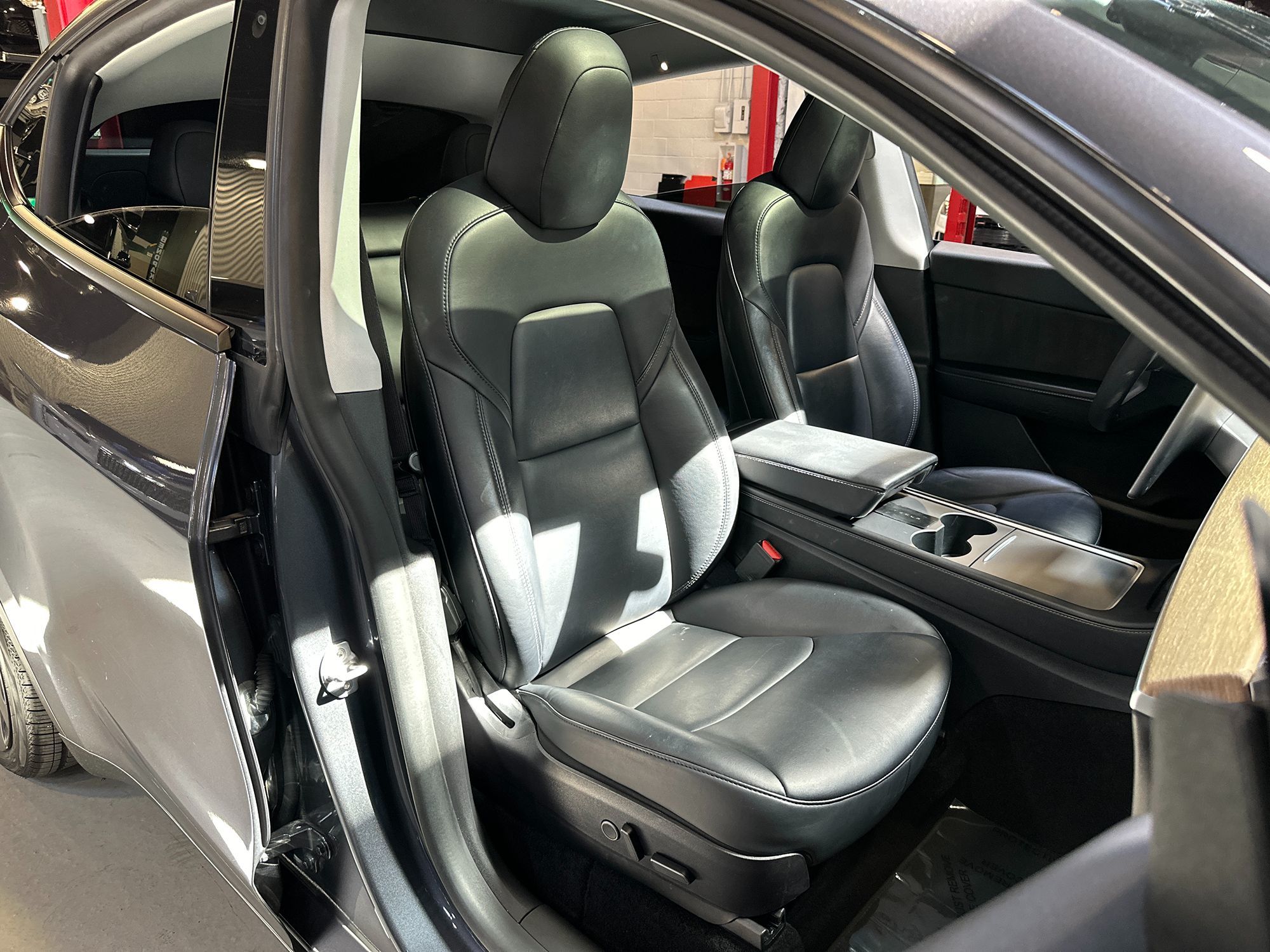 2021 Tesla Model Y Long Range photo 25