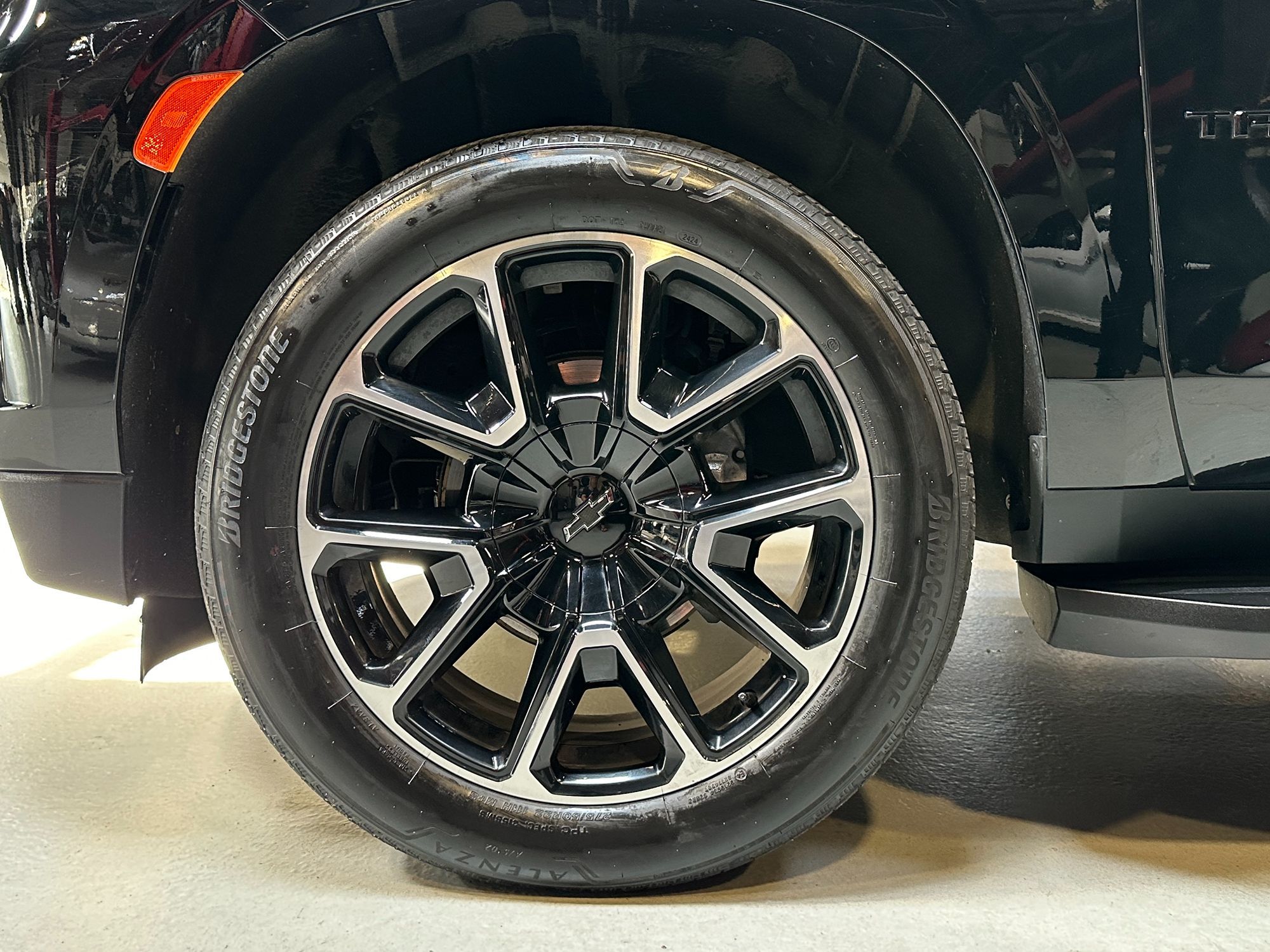 2023 Chevrolet Tahoe RST photo 2