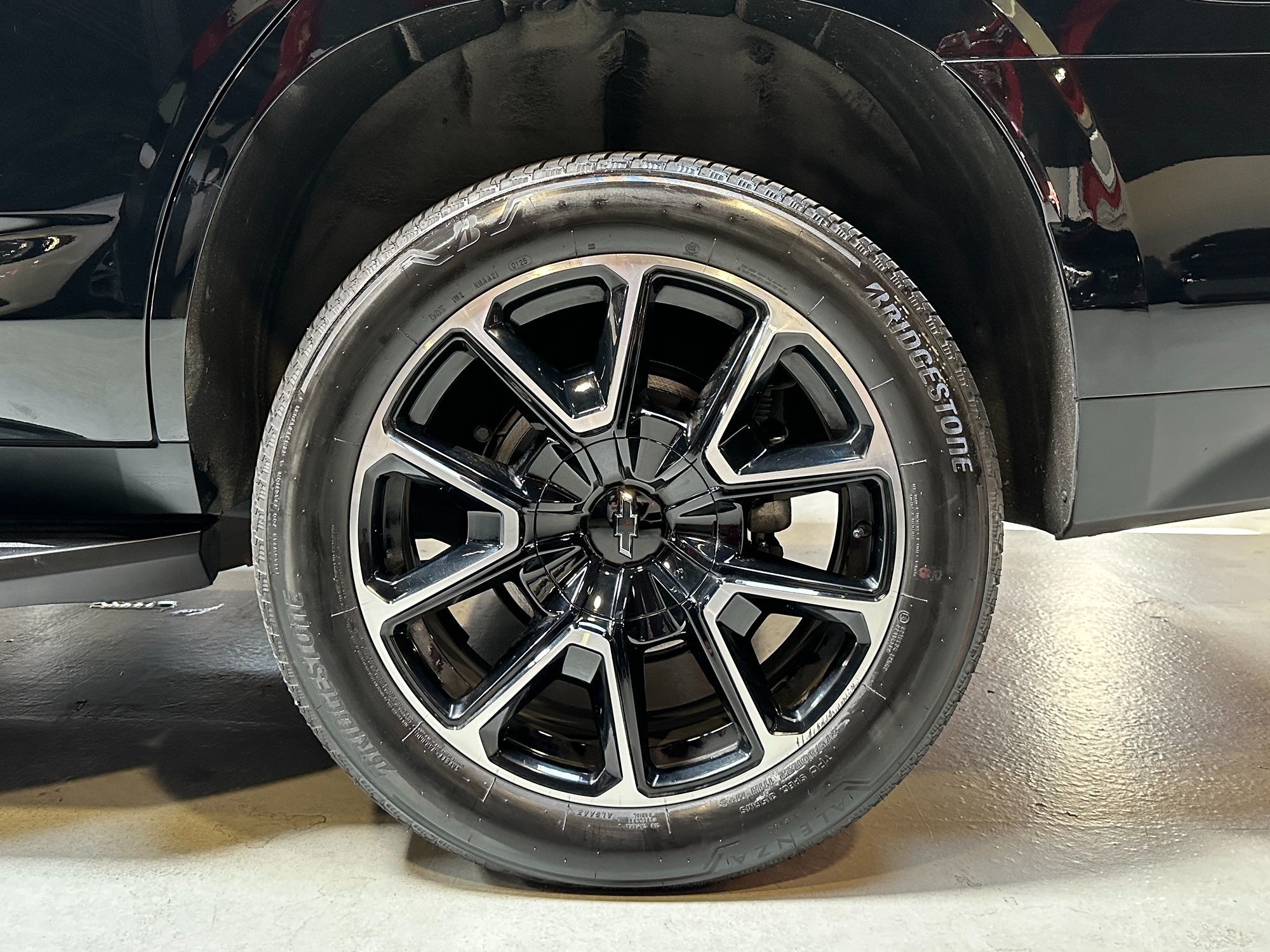 2023 Chevrolet Tahoe RST photo 4