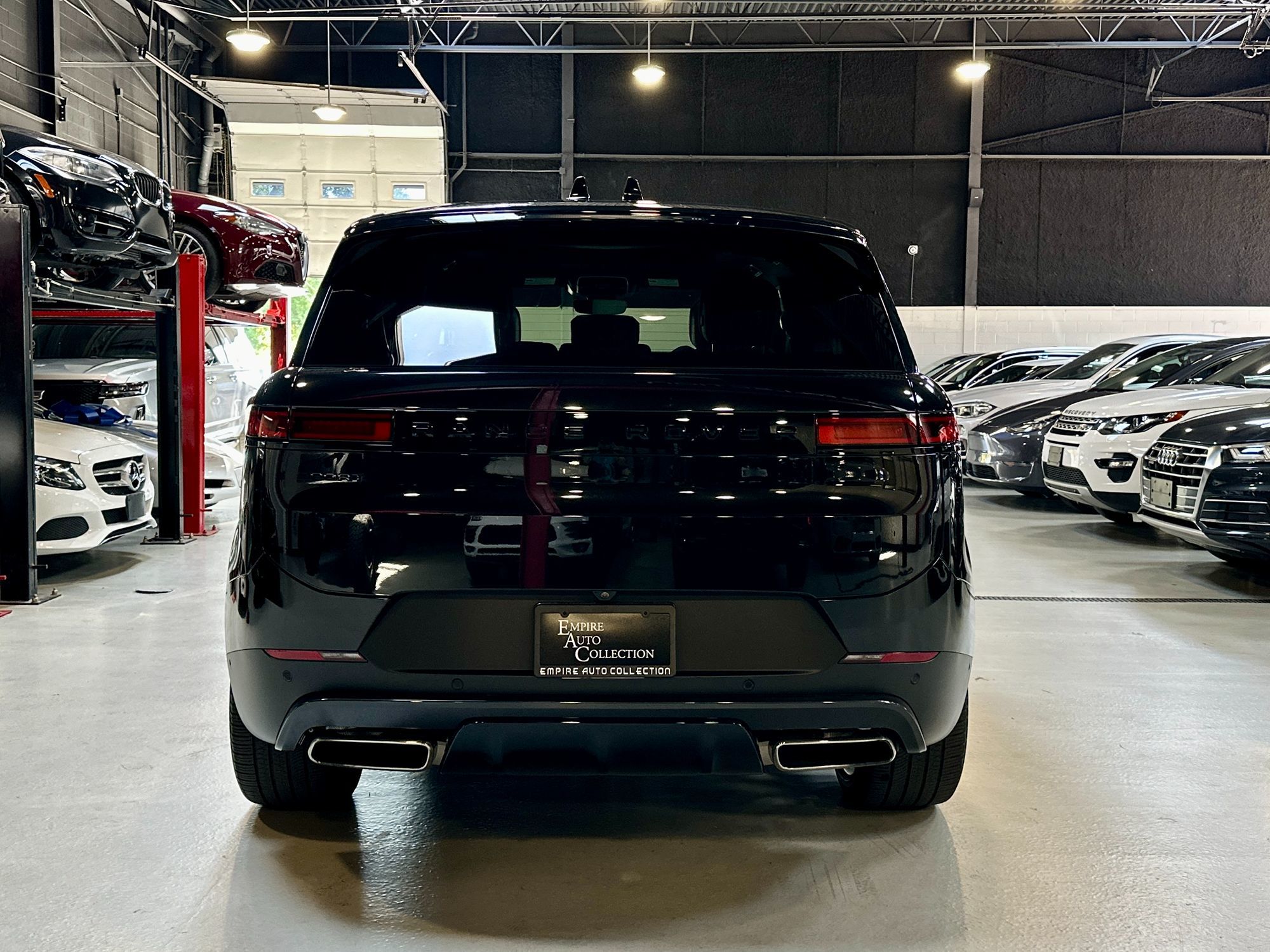 2024 Land Rover Range Rover Sport SE photo 7